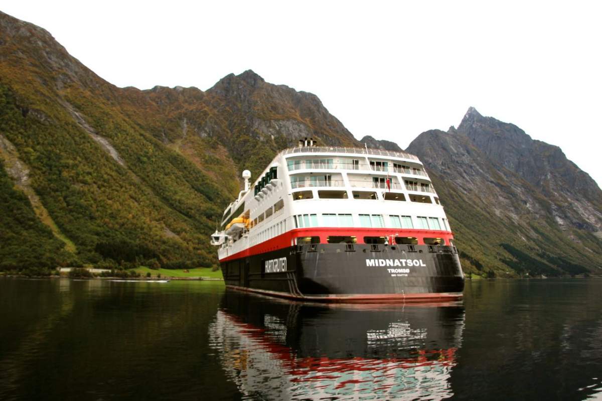 1200x799 Cabin Vs Suite on a Hurtigruten Cruise in Norway
