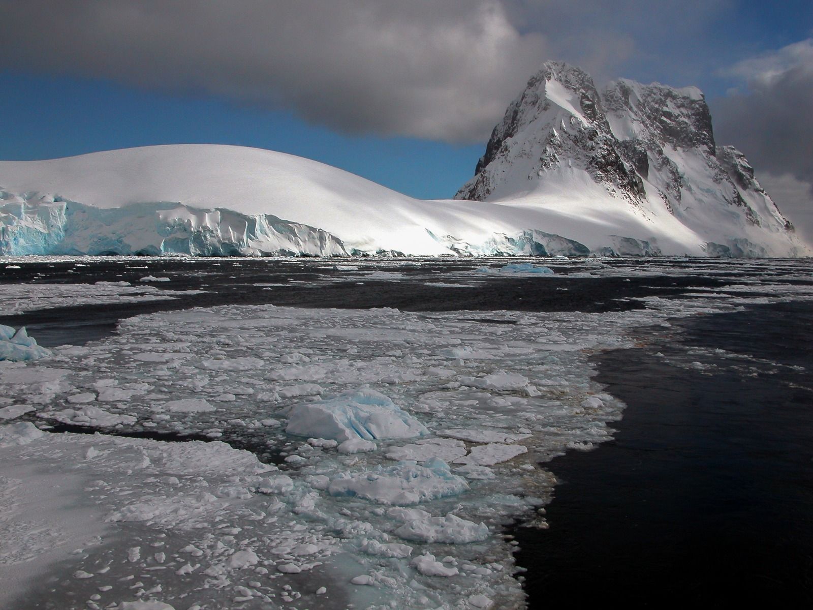 1600x1200 Hurtigruten Marks 20 Years of Antarctica Sailings With New Photo Set of First Voyage. Porthole Cruise and Travel News