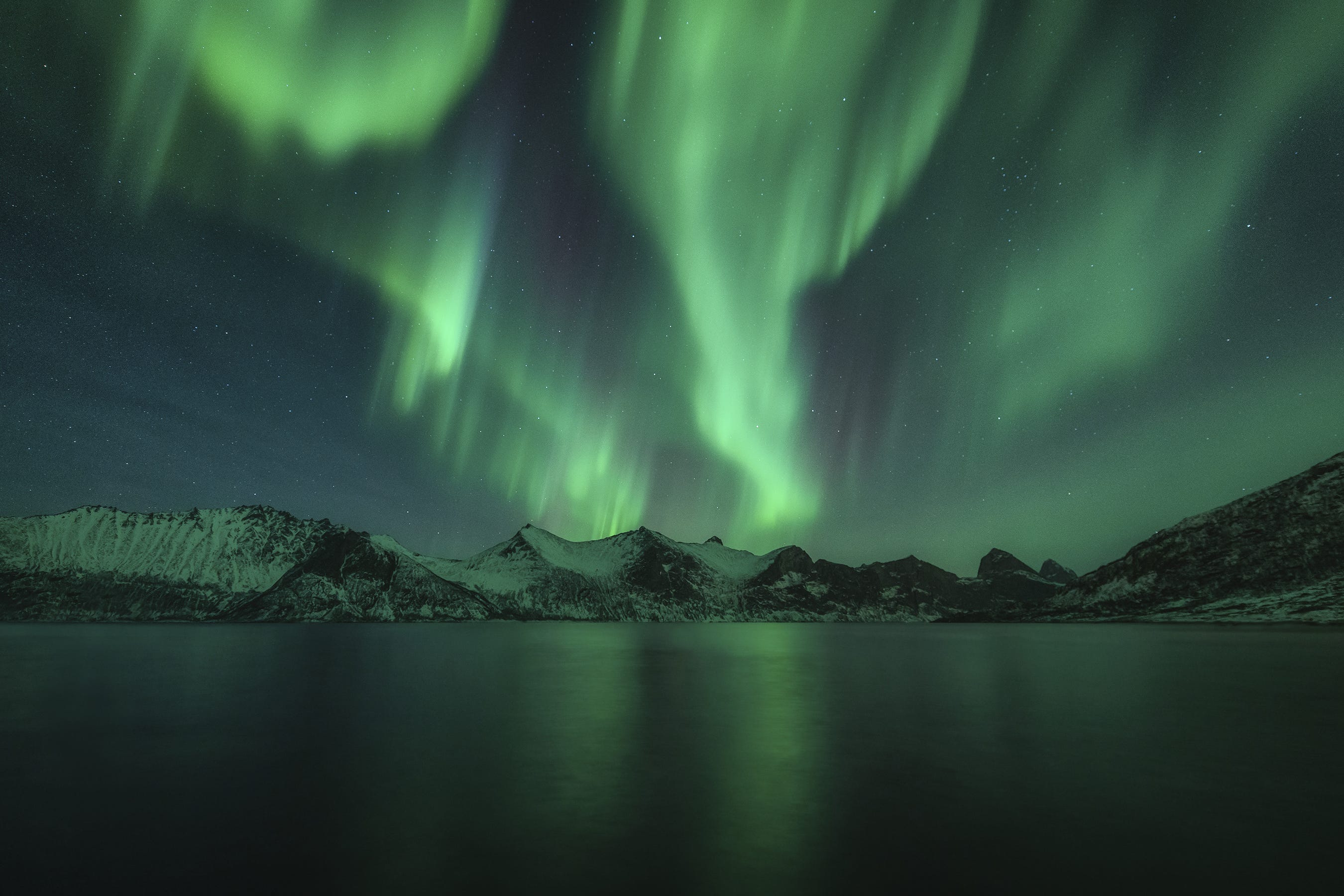 2700x1800 Hurtigruten Northern Lights cruise: A bucket list experience