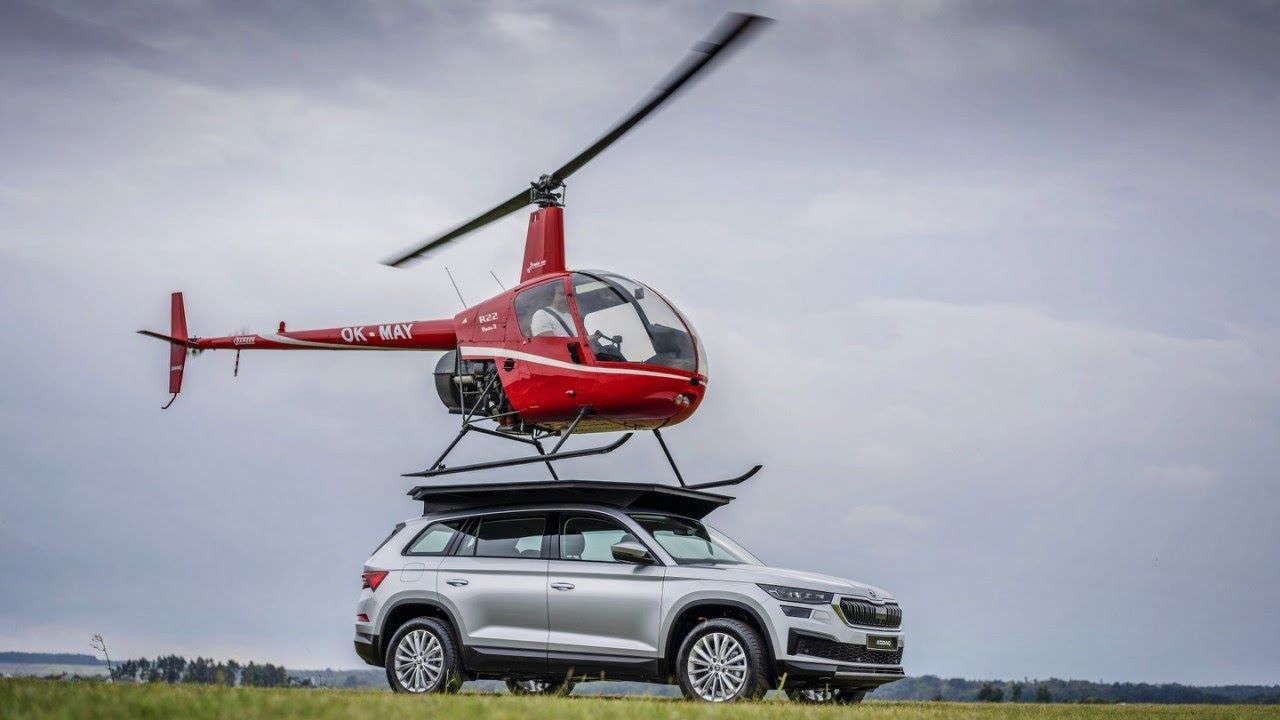 1280x720 Helicopter lands on the roof of a Skoda Kodiaq !