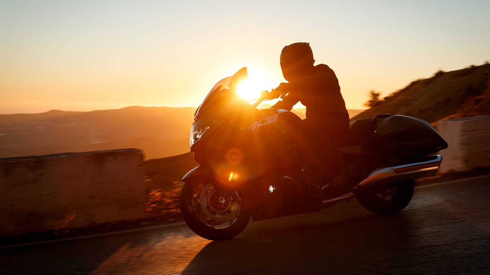 1600x900 The BMW K1600 B Is A Cheaper Luxury Alternative To The H D Street Glide