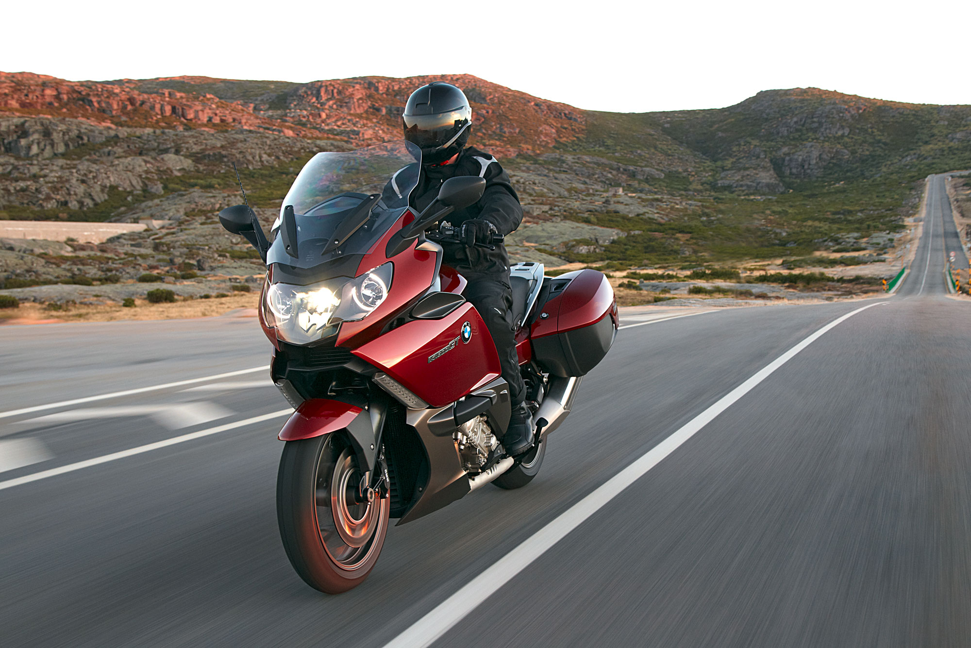 2000x1334 BMW K1600GT (2012 2013) Specs, Performance & Photo