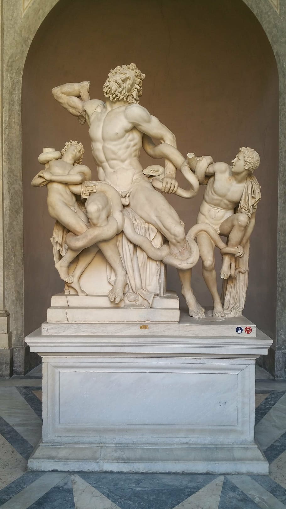 910x1618 Laocoon 1080P, 2K, 4K, 5K HD wallpaper free download