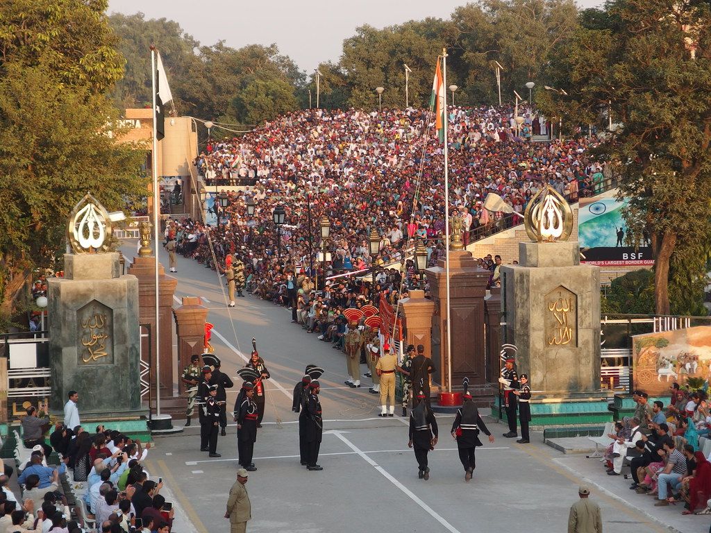 1024x768 Lowering of the flag ceremony Wagah Border Pakistan