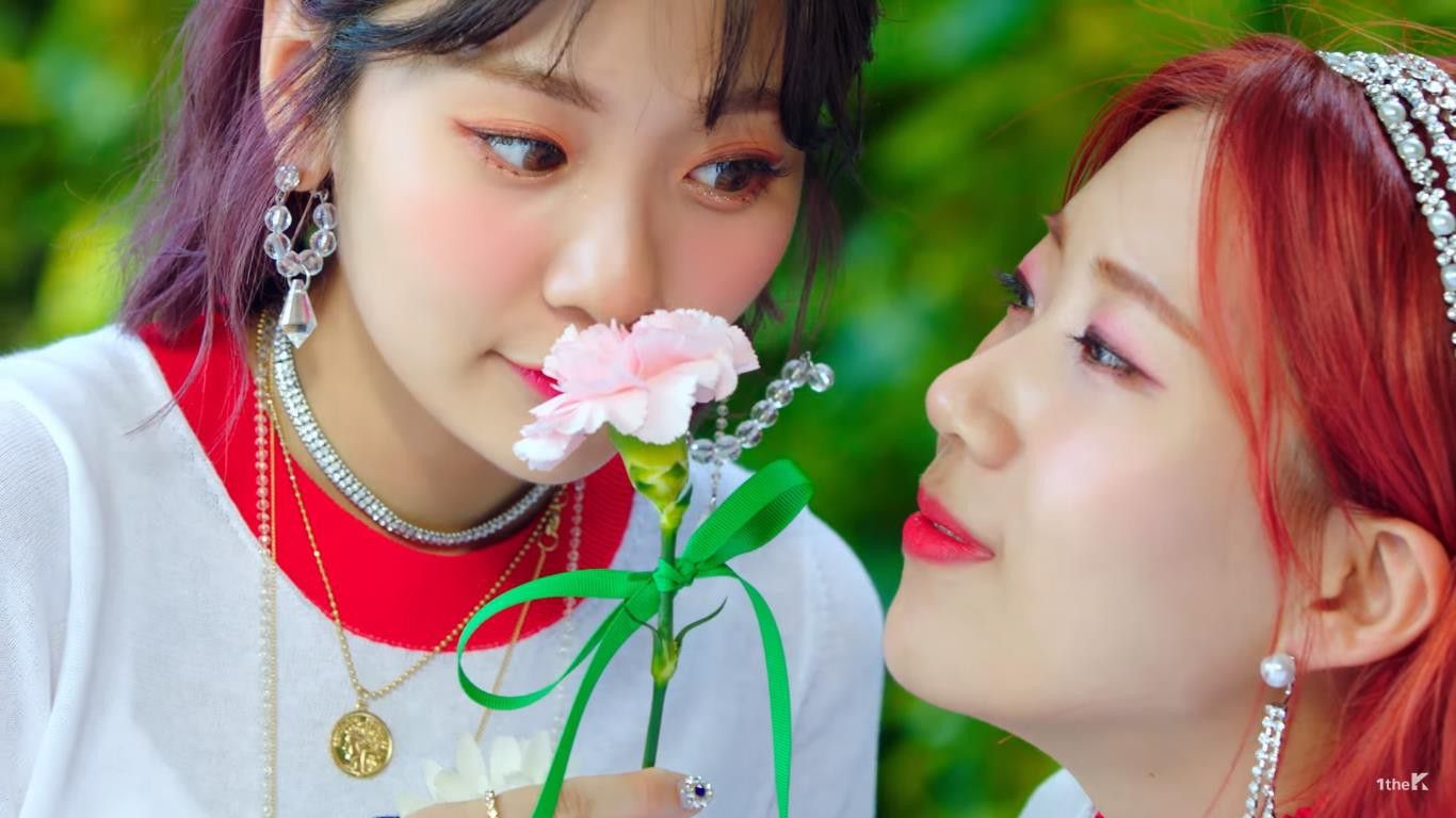 1366x768 Phát hành hơn 2 tuần, Bolbbalgan4 vẫn chặn đứng mọi đường lên đỉnh của idolgroup Kpop
