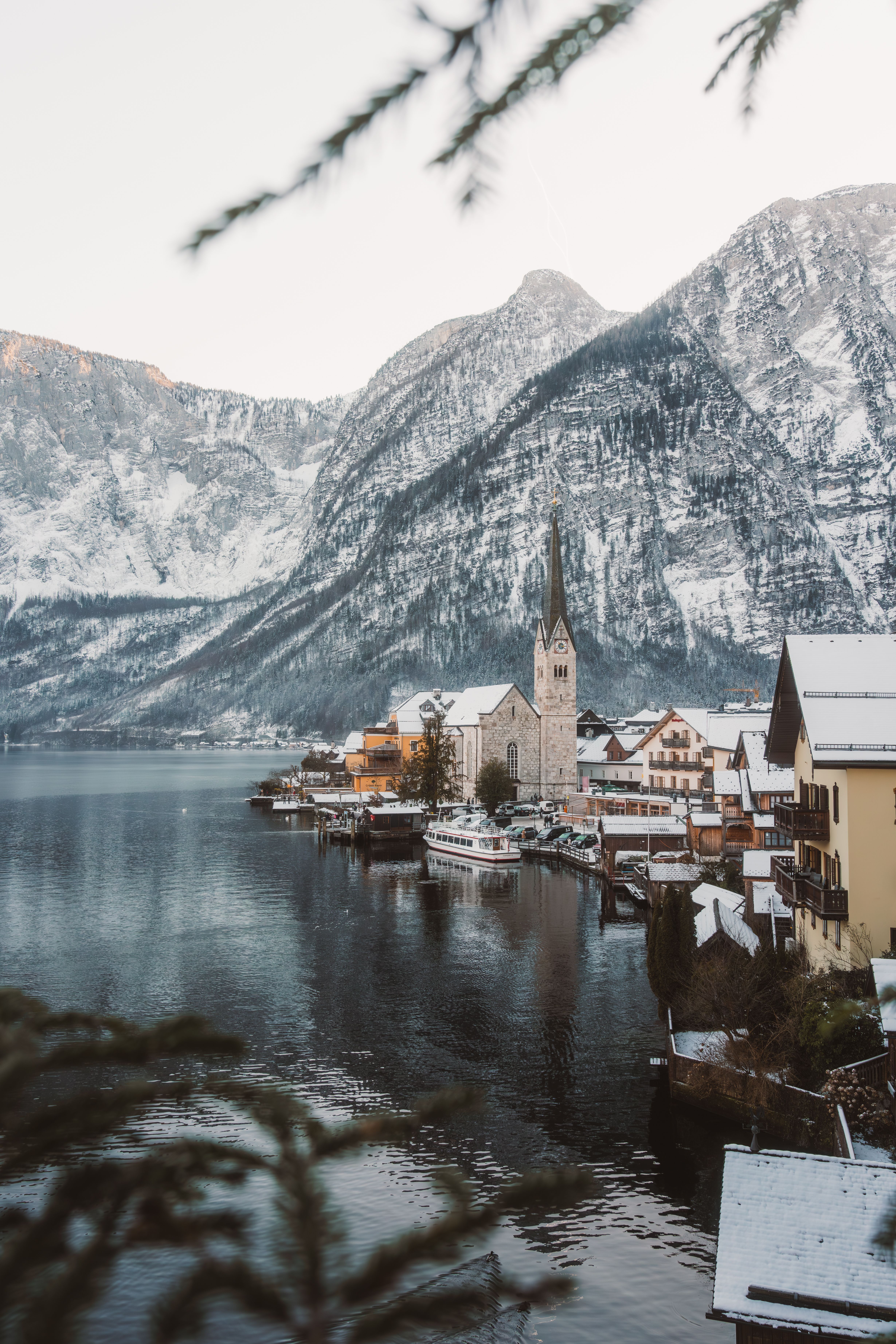 4918x7373 Pictureque Winter Scene of Hallstatt in Austria · Free