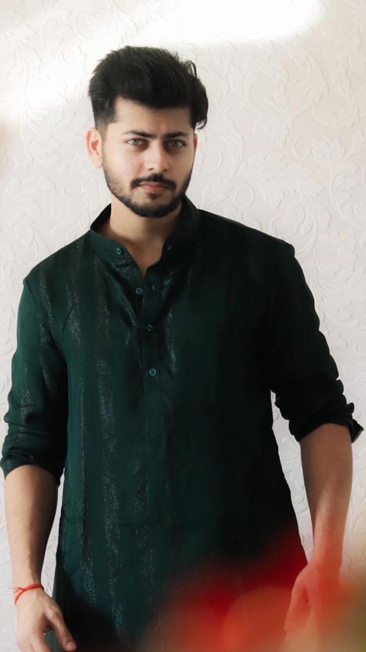 736x1309 Abhishek malhan bigg boss. Stylish men wear, iPhone wallpaper classy, Men photo