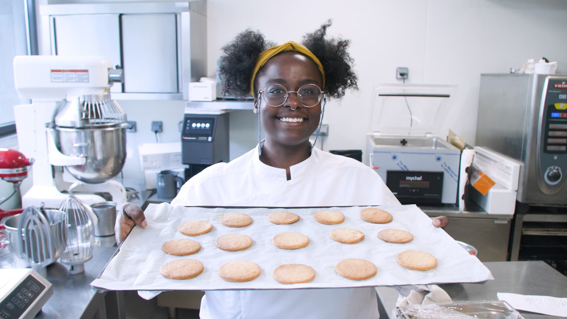 1920x1080 American Quit Her 6 Figure Tech Job To Make Pastries In France