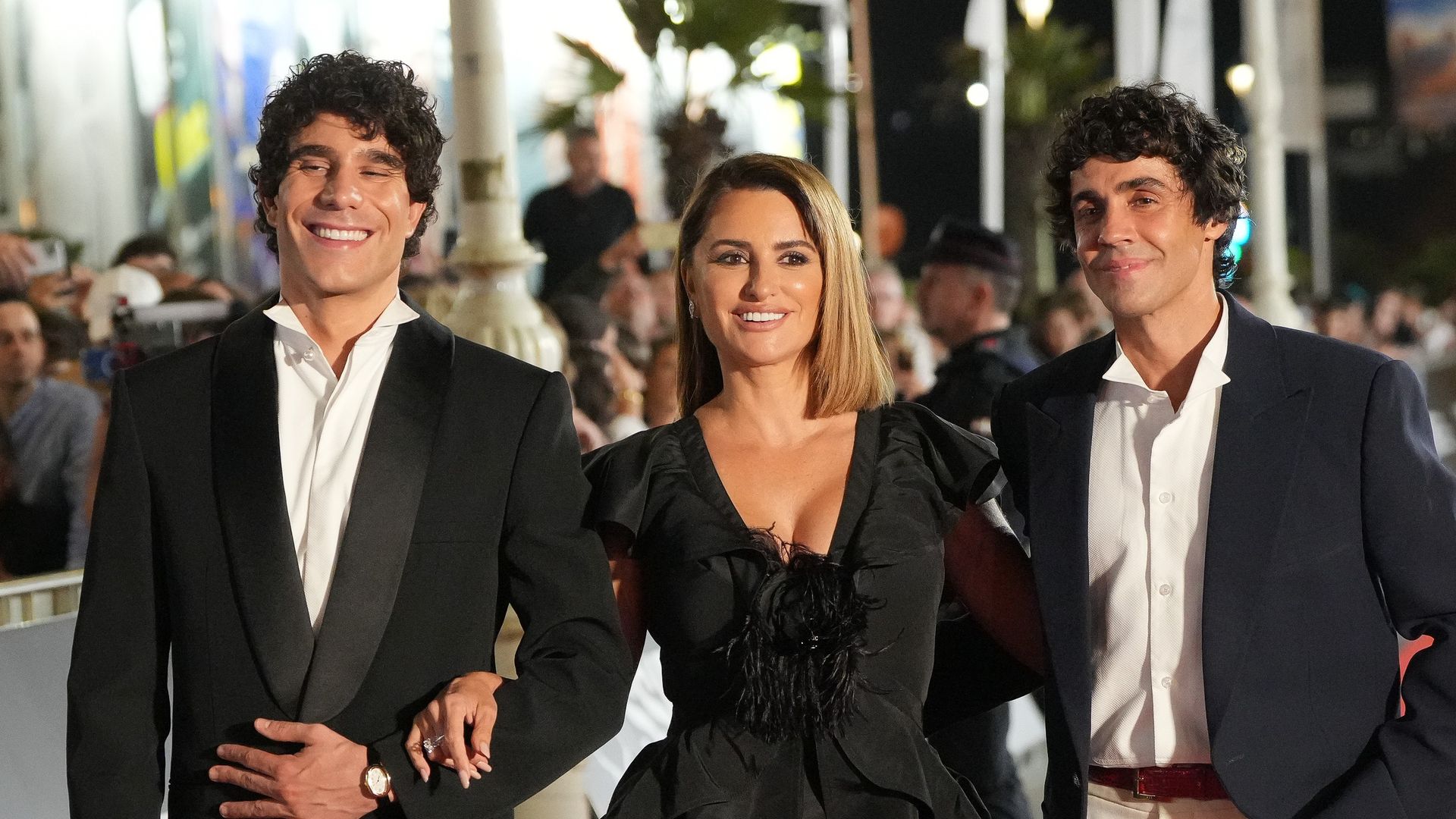 1920x1080 De la ovación a Penélope Cruz a la sorpresa de Guitarricadelafuente: la gran noche de 'La bola negra' en San Sebastián