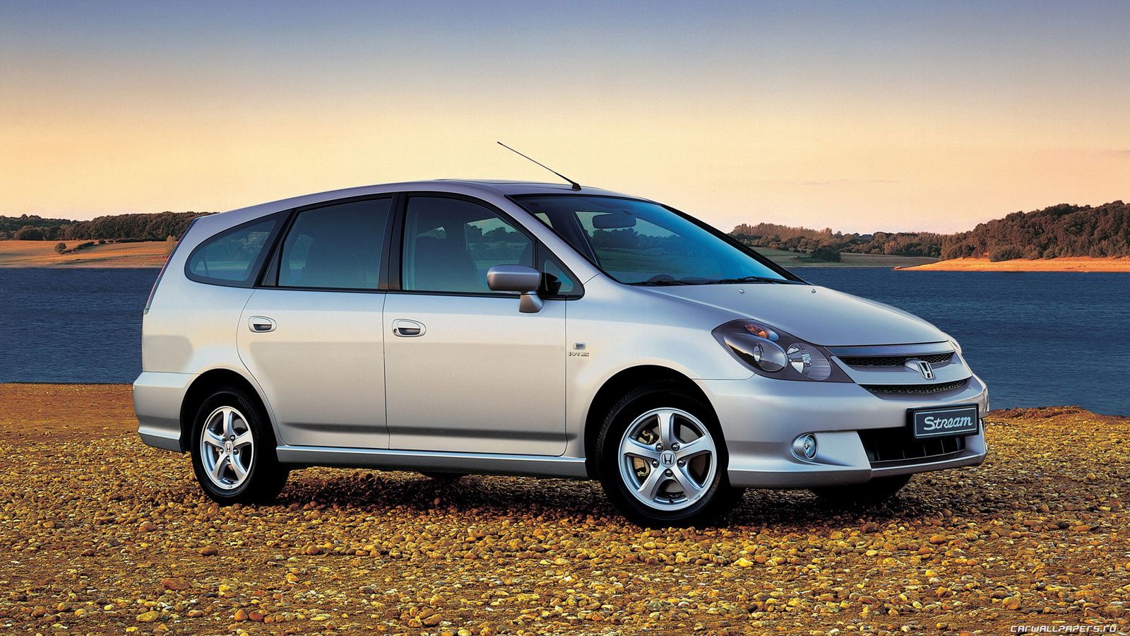 1600x900 Honda Stream technical specifications and fuel economy