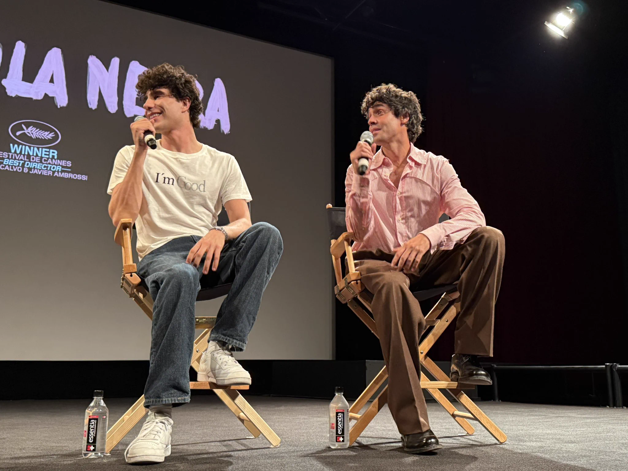 2048x1536 Ronaldo Trancoso Jr on X: Their influences make me wanna see La Bola Negra even more. I love how Glenn Close liked La Mesías so much she wanted to challenge herself by