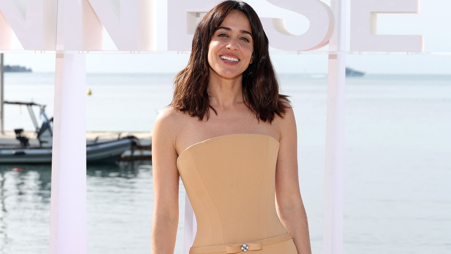 1920x1080 Macarena García impacta en Cannes con sus looks opuestos