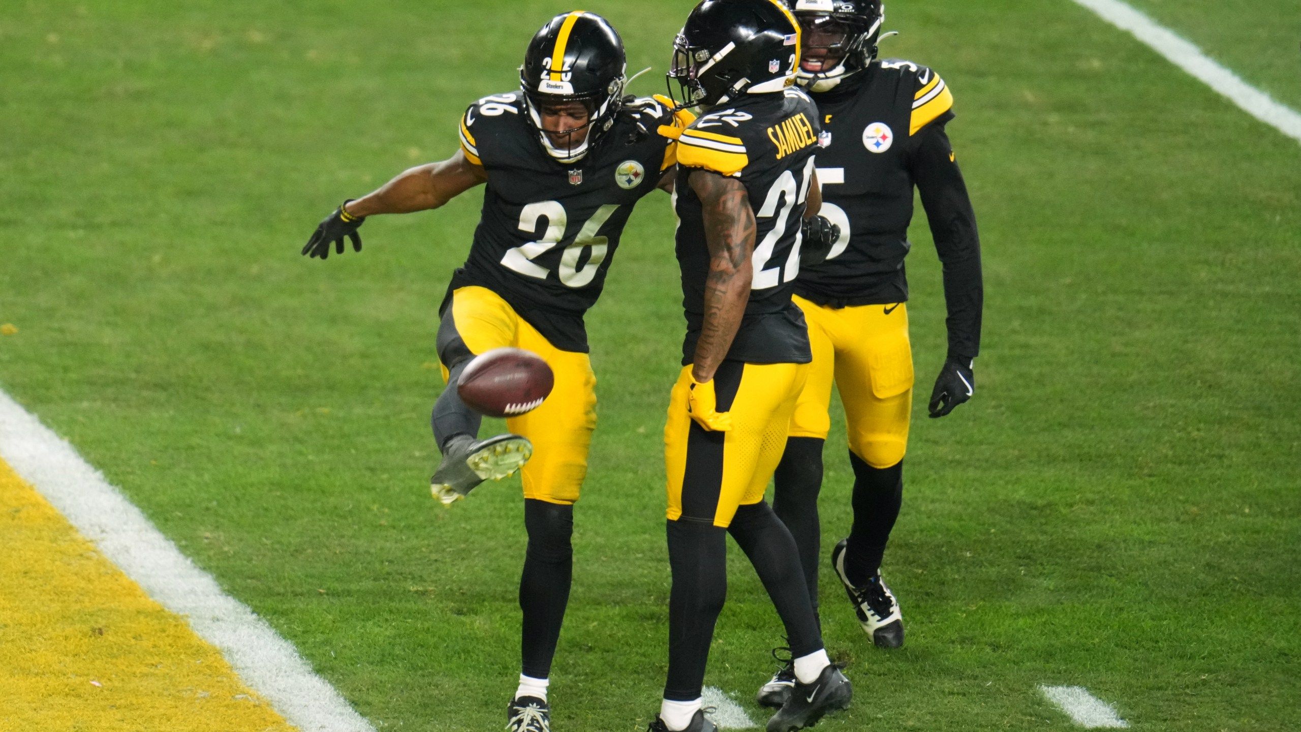 2560x1440 Steelers Re Sign Asante Samuel Jr., Cole Holcomb. WTAJ. Your News Leader