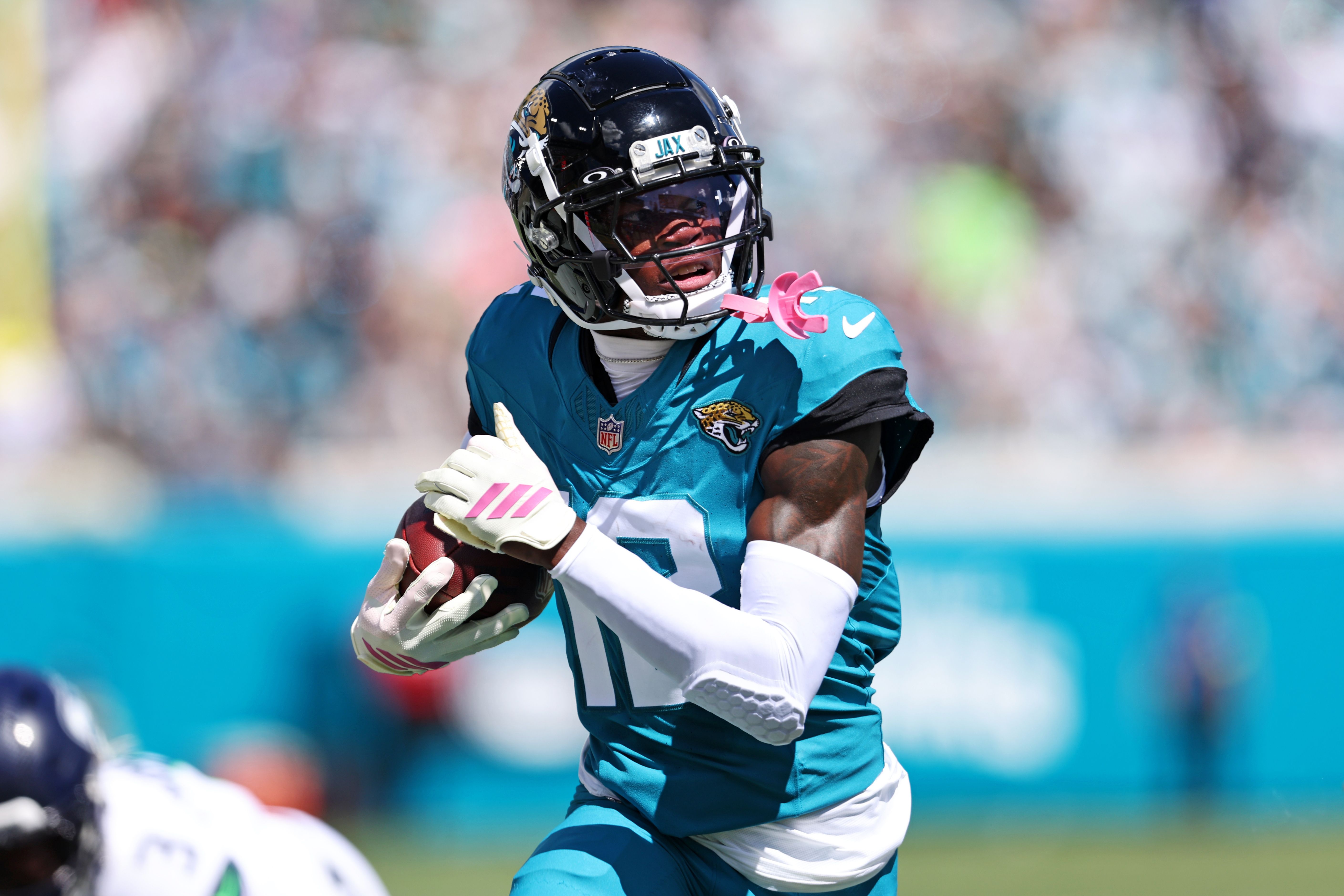 5637x3758 Jaguars acquire WR Jakobi Meyers from Raiders