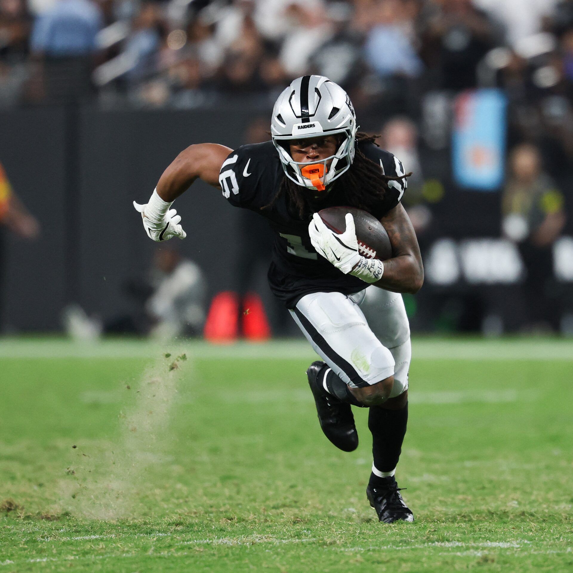 1920x1920 Jaguars acquire WR Jakobi Meyers from Raiders