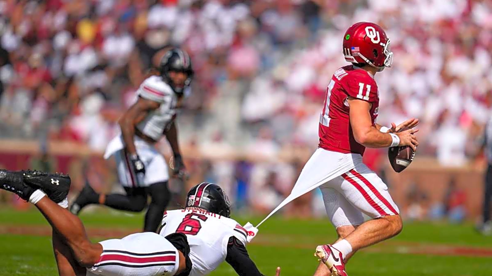 1600x900 South Carolina&;s Dylan Stewart &;Most Fearsome Pass Rusher In College Football&;: Report