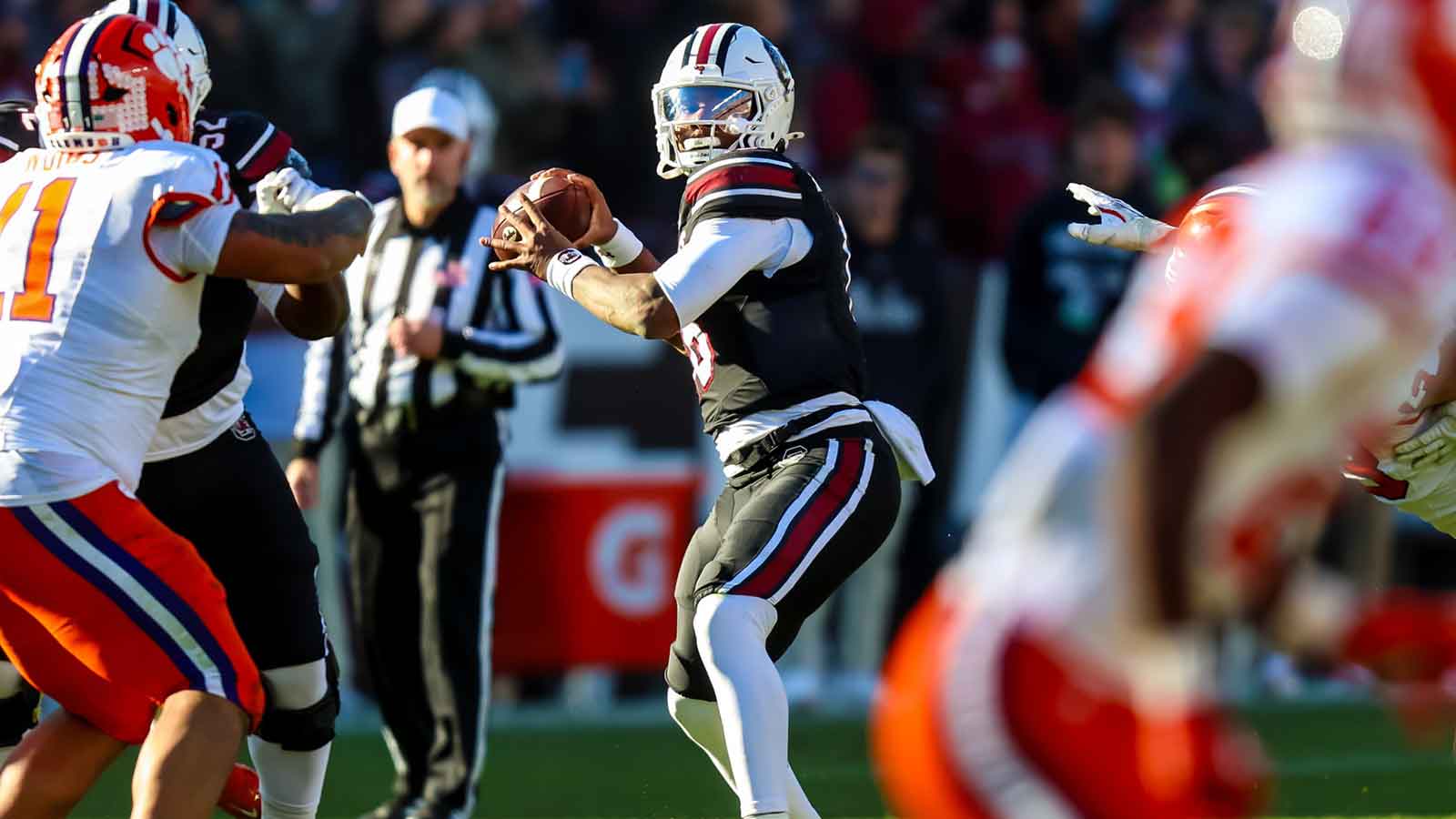 1600x900 South Carolina football news: Dylan Stewart, LaNorris Sellers to return after payday
