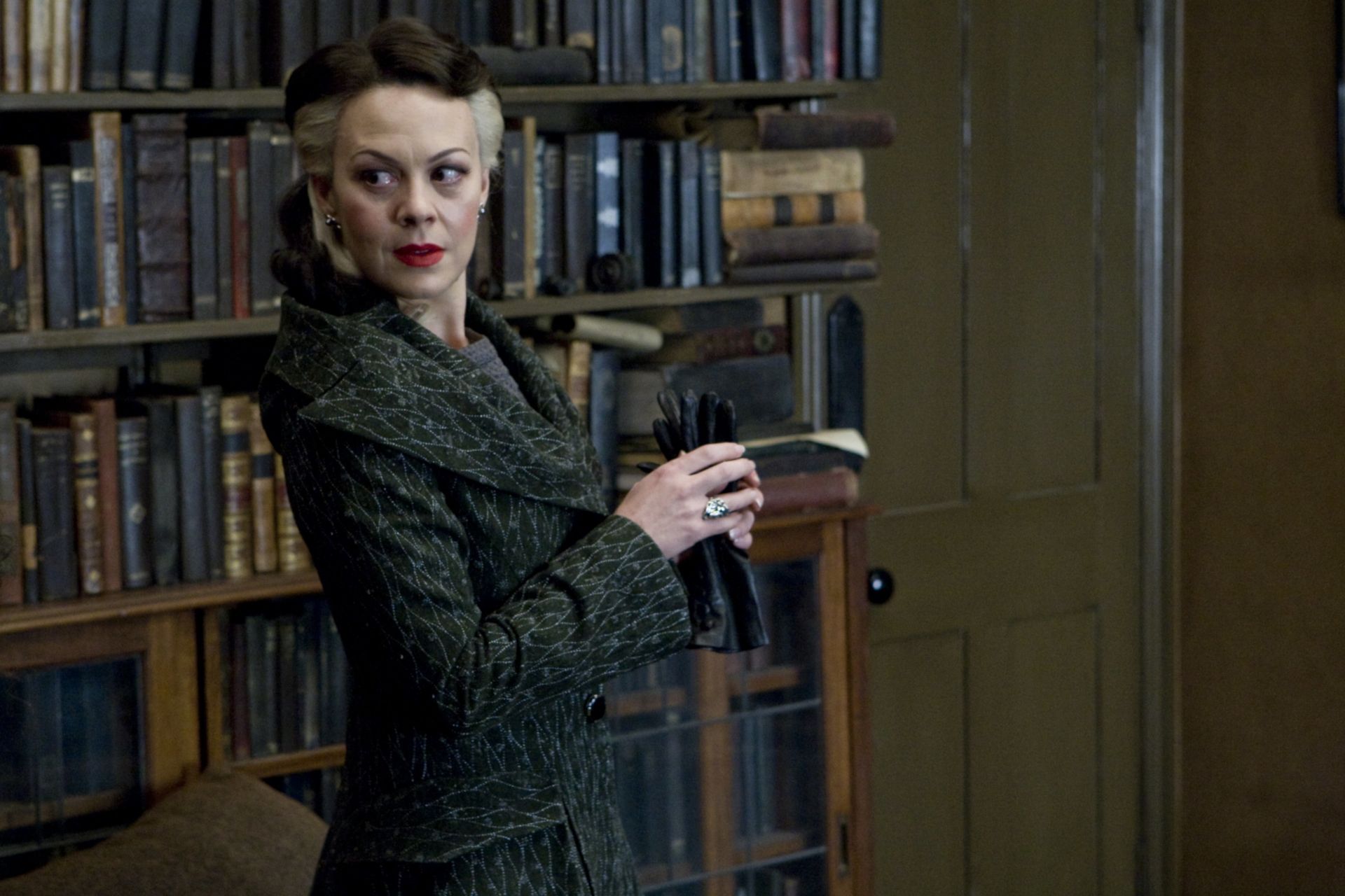 1920x1280 Helen Mccrory Phone Wallpaper: Free 4K & HD Downloads