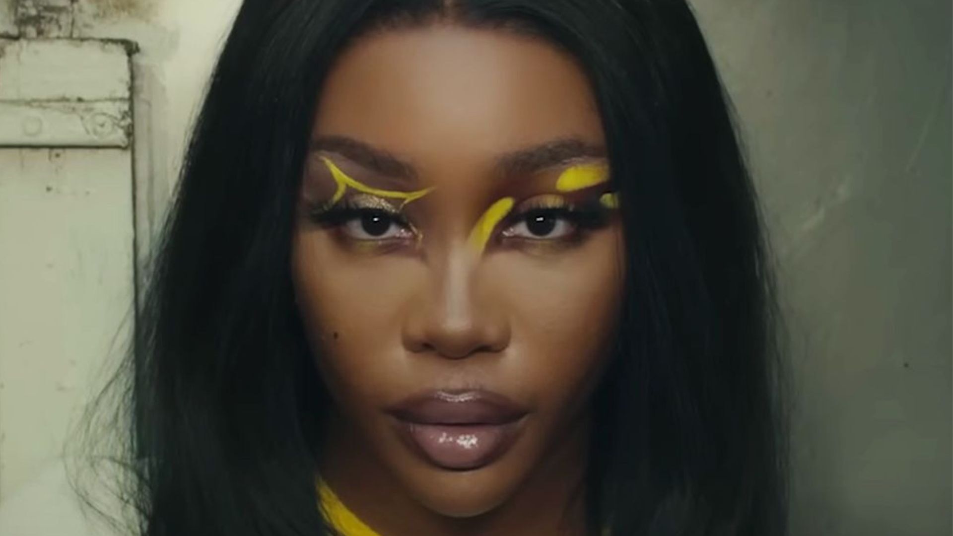 1920x1080 Glitter Magazine. SZA Teases a Snippet for 'LANA' in Latest Visual