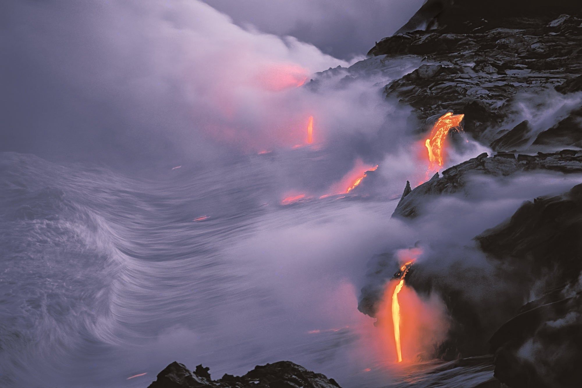 2000x1334 Lava flow entering the sea at twilight, Hawaii Volcanoes National Park