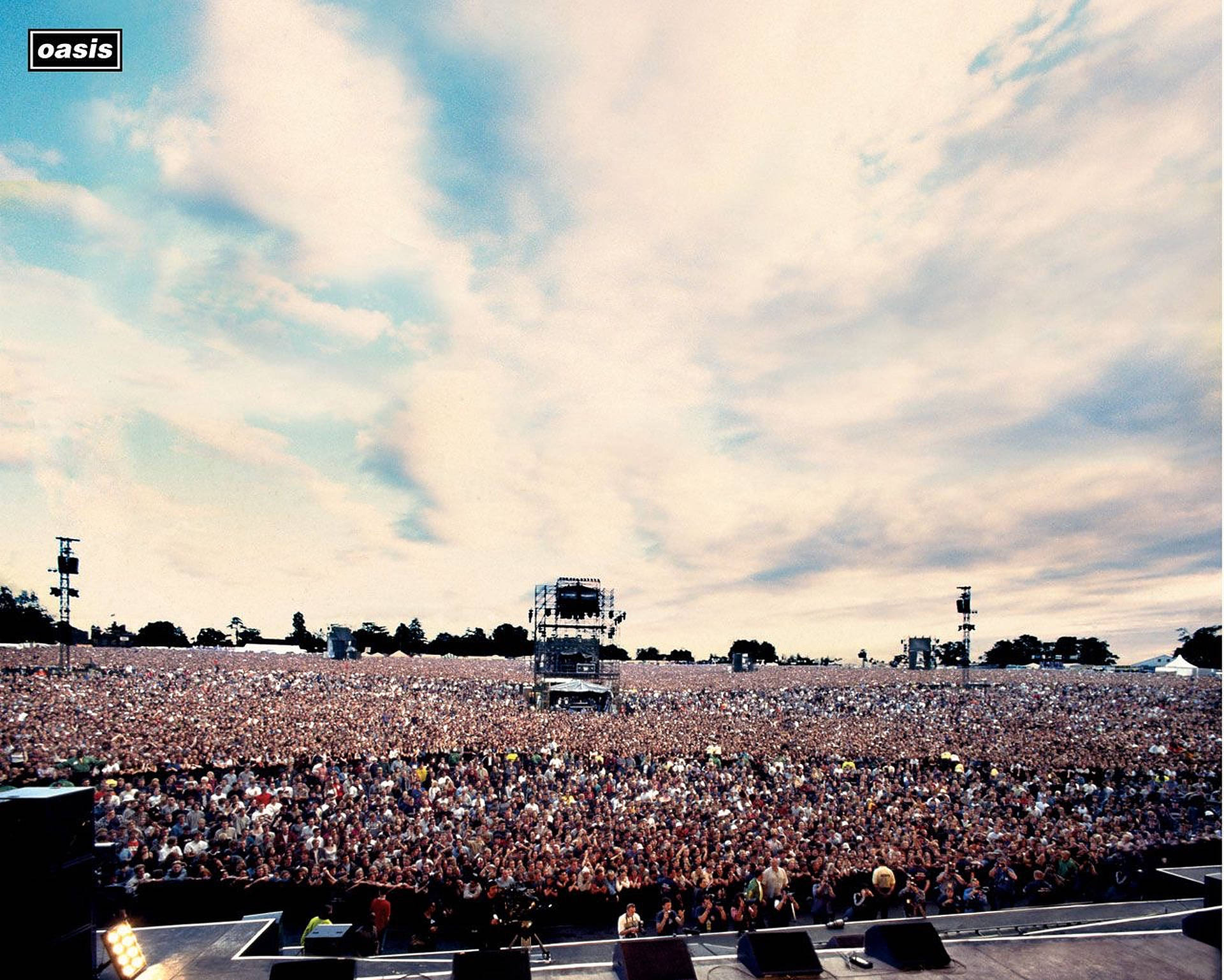 1920x1538 Download Oasis Band Crowd Wallpaper