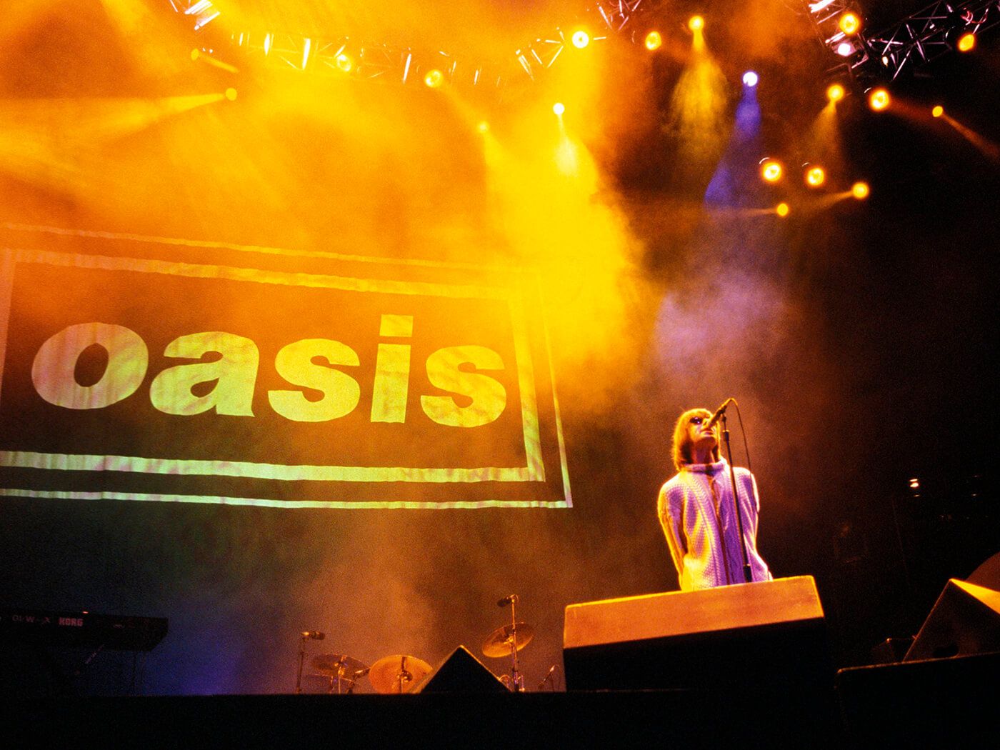 1400x1050 Oasis to celebrate 25 years since Knebworth with new concert film