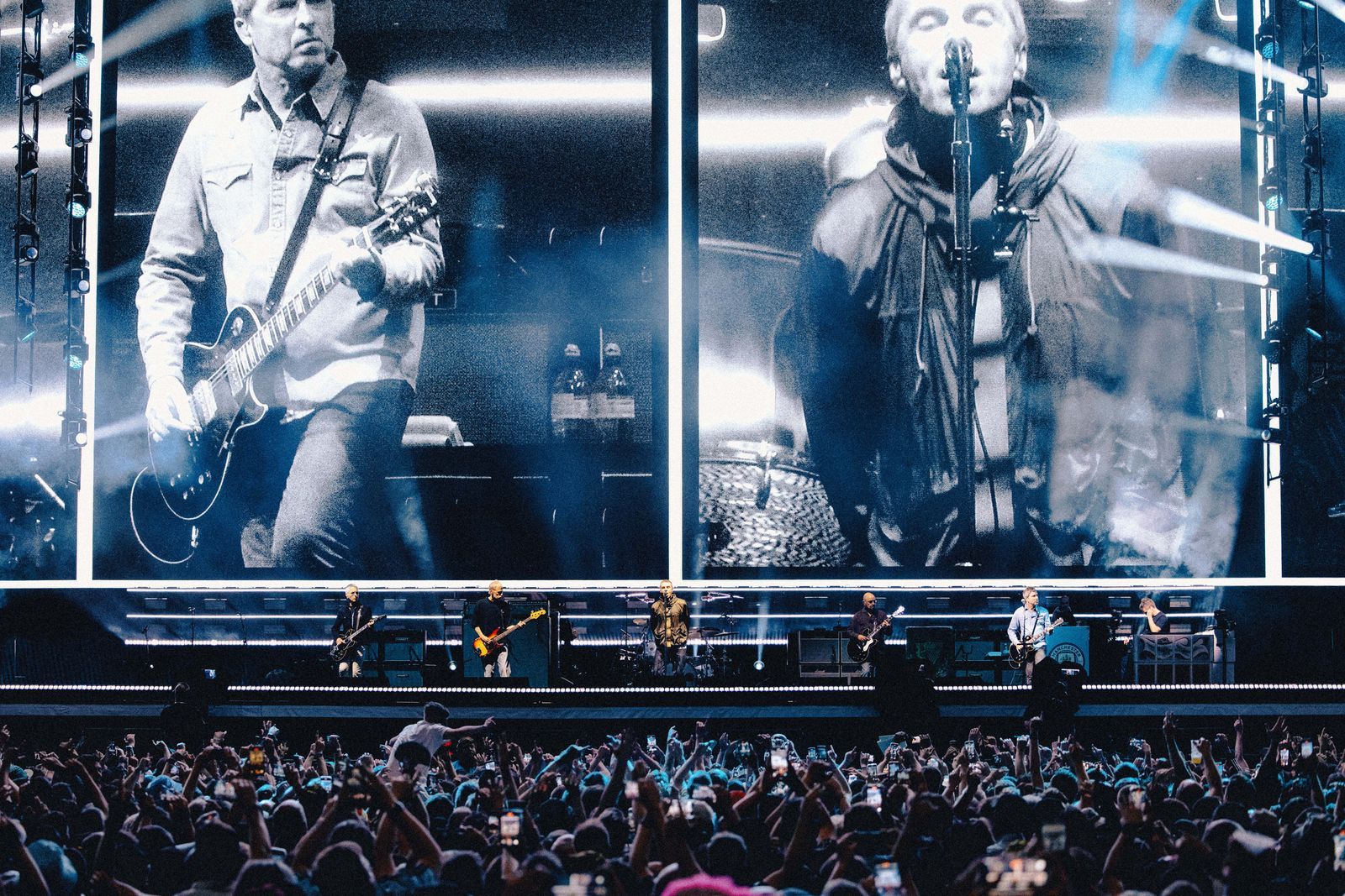 1600x1067 Oasis Live '25 Review: A Gallagher Reunion and a Great British Fantasy