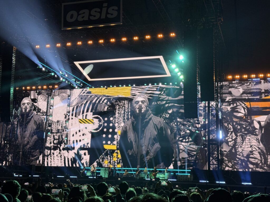 1024x768 Oasis Live '25 Tokyo Dome Review