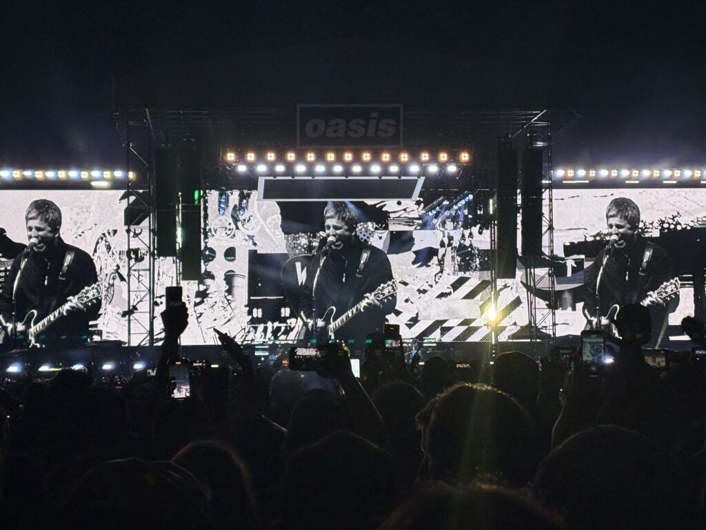 1024x768 Oasis live '25