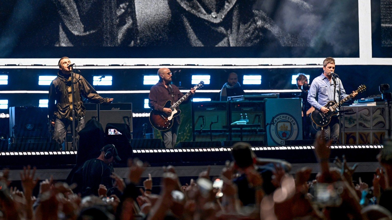 1600x900 Death of Oasis Fan Who Fell at Stadium Ruled Accident in Investigation