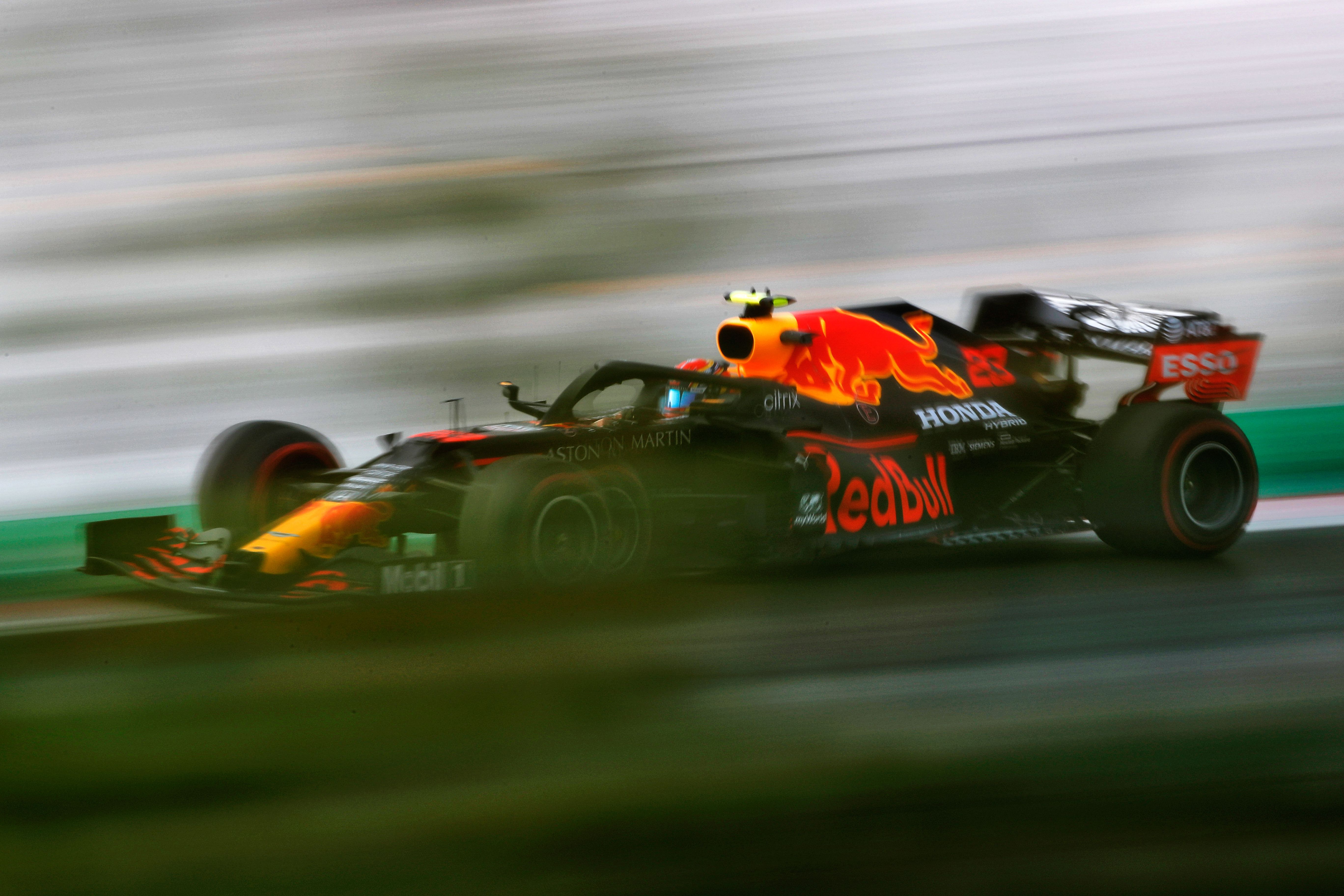 5472x3648 Who was really fastest on strange Istanbul Friday?