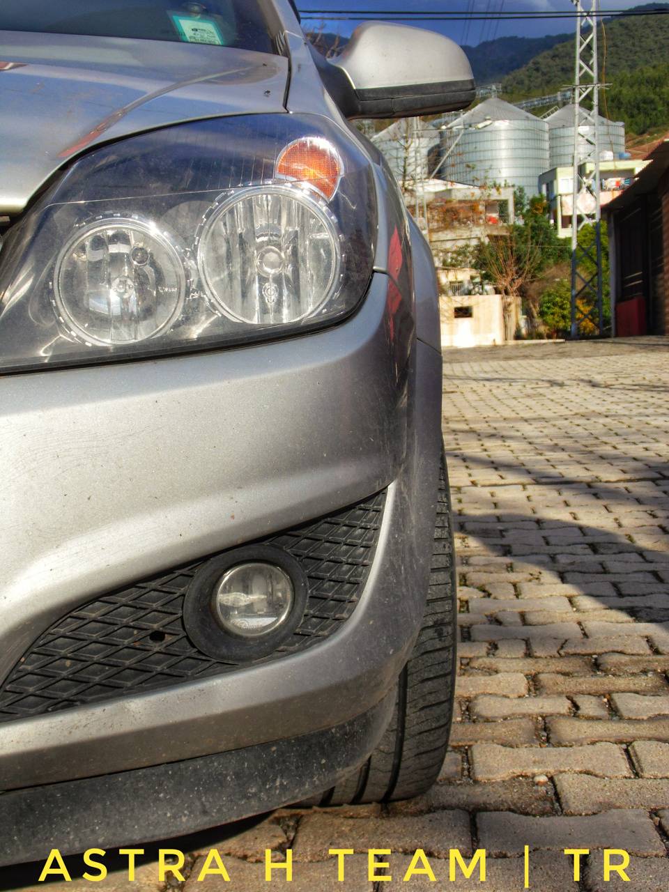 960x1280 Astra H Team wallpaper