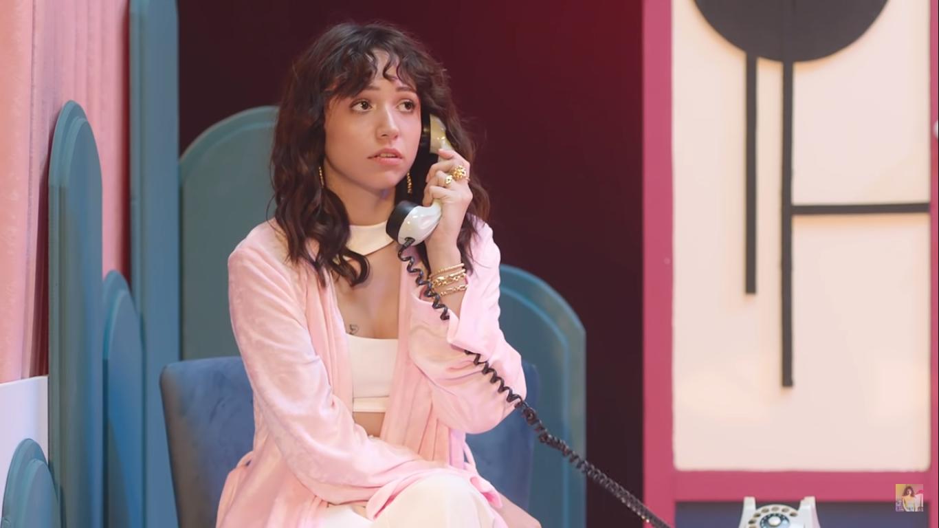 1366x768 Zeynep Bastik: Her Yerde Sen (Music Video 2019)