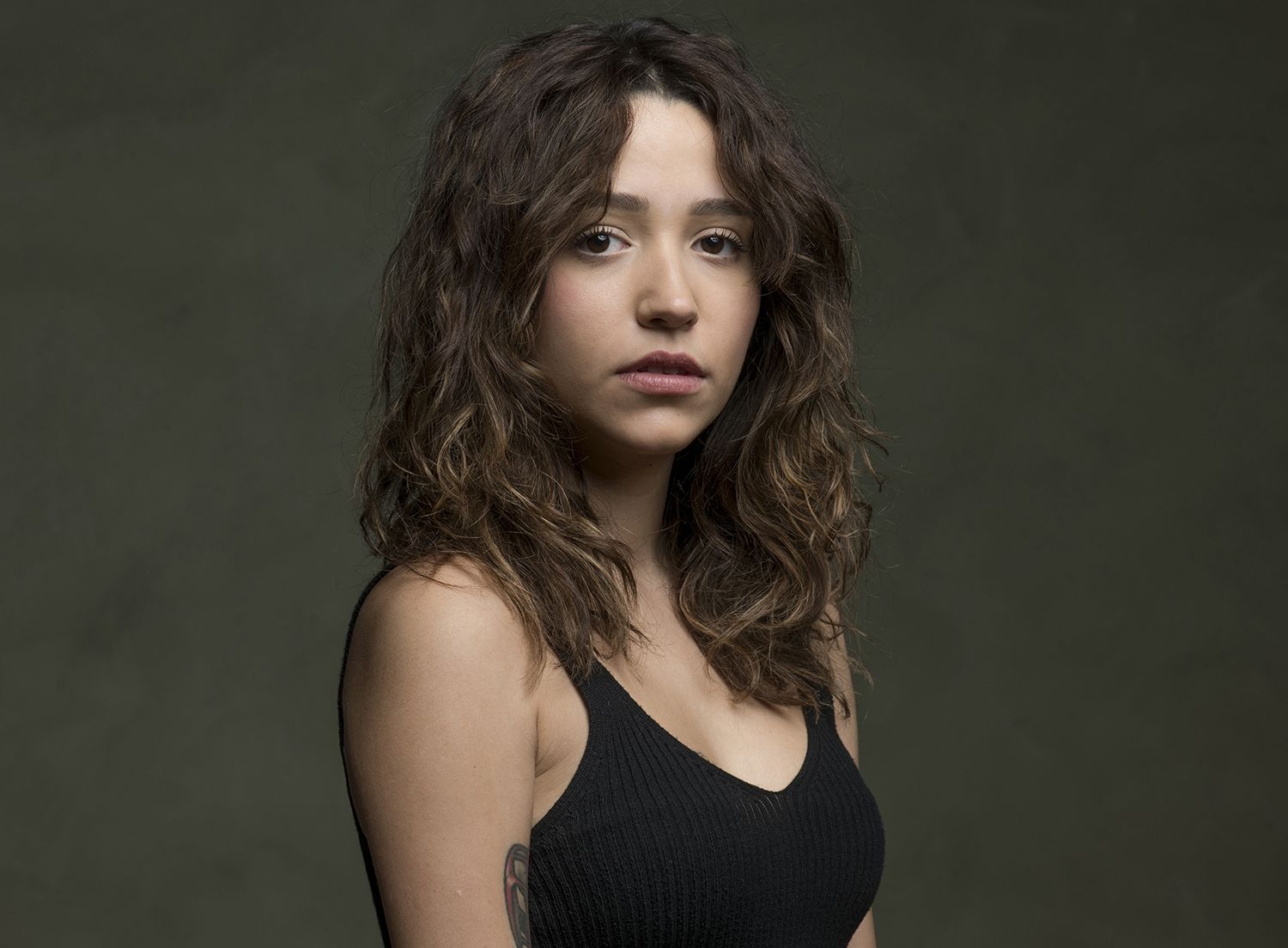 1500x1103 Zeynep Bastik