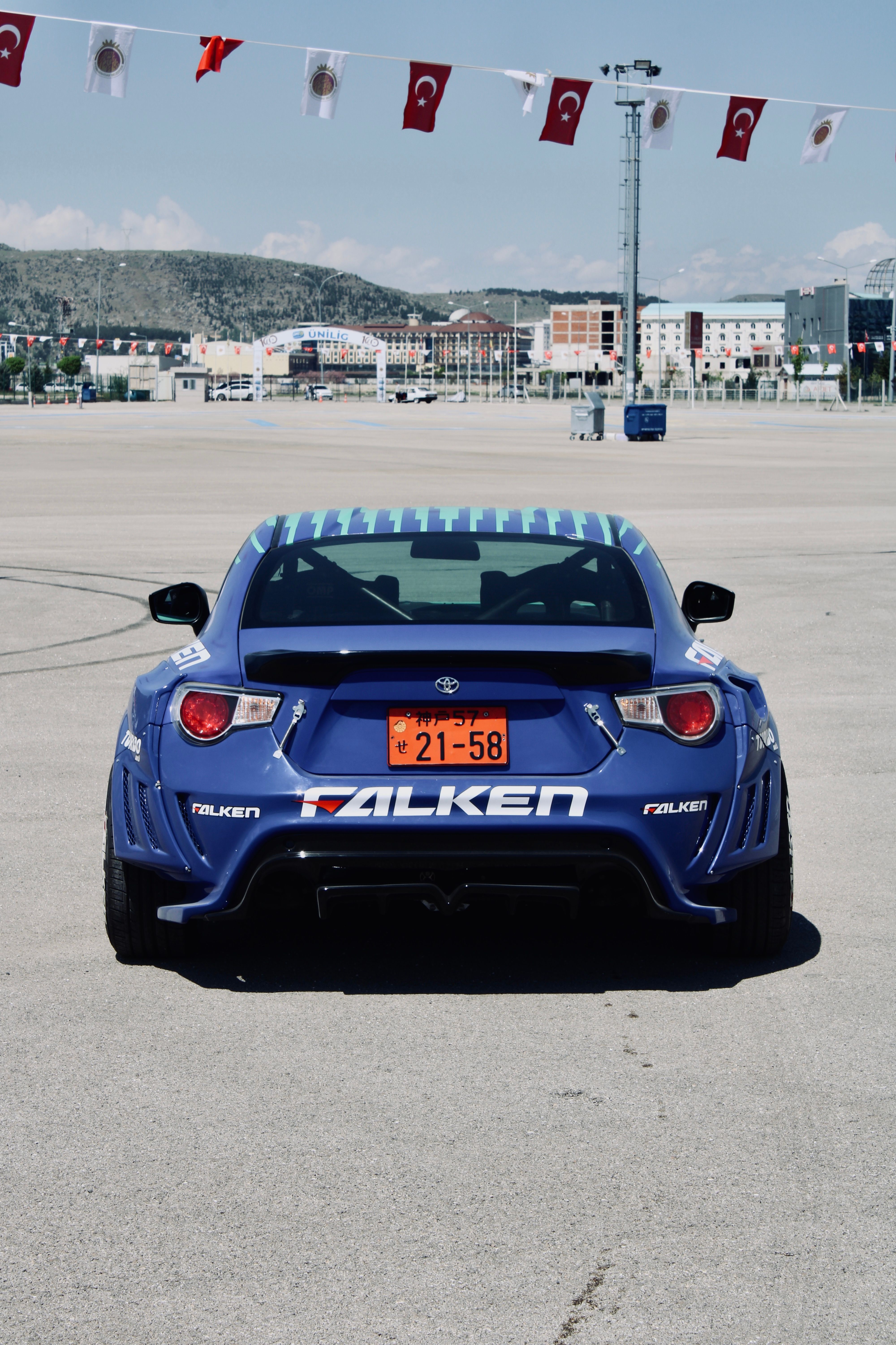 4000x6000 Back View of a Blue Toyota 86 · Free