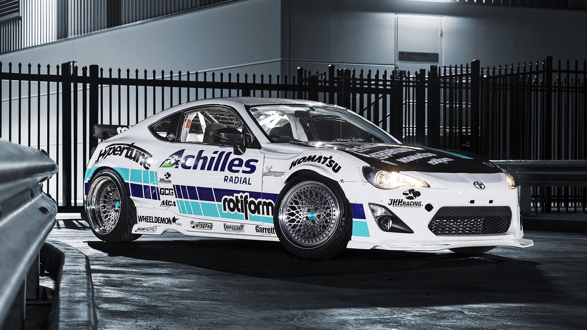 1920x1080 Drift King Keiichi Tsuchiya reveals restored Toyota AE86