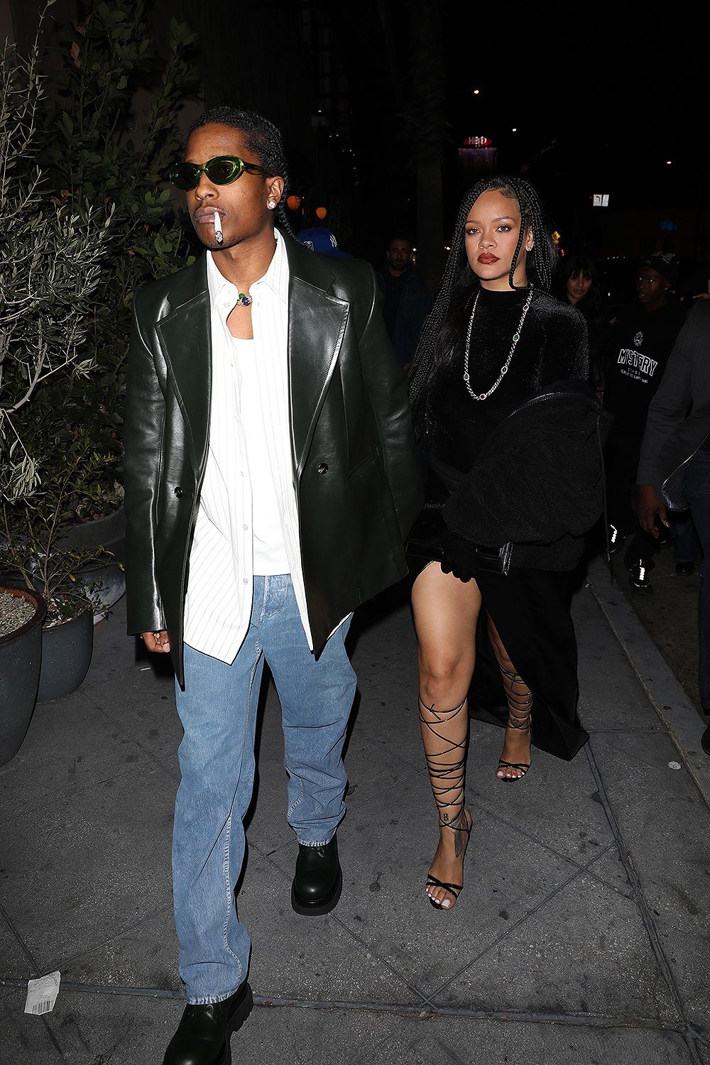 1000x1500 Rihanna & A$AP Rocky Pregnant Together: Cutest Pics Before Baby No. 3