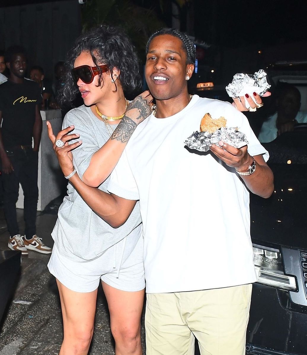 1036x1200 Rihanna and A$AP Rocky's Barbados burger date will make you believe in love