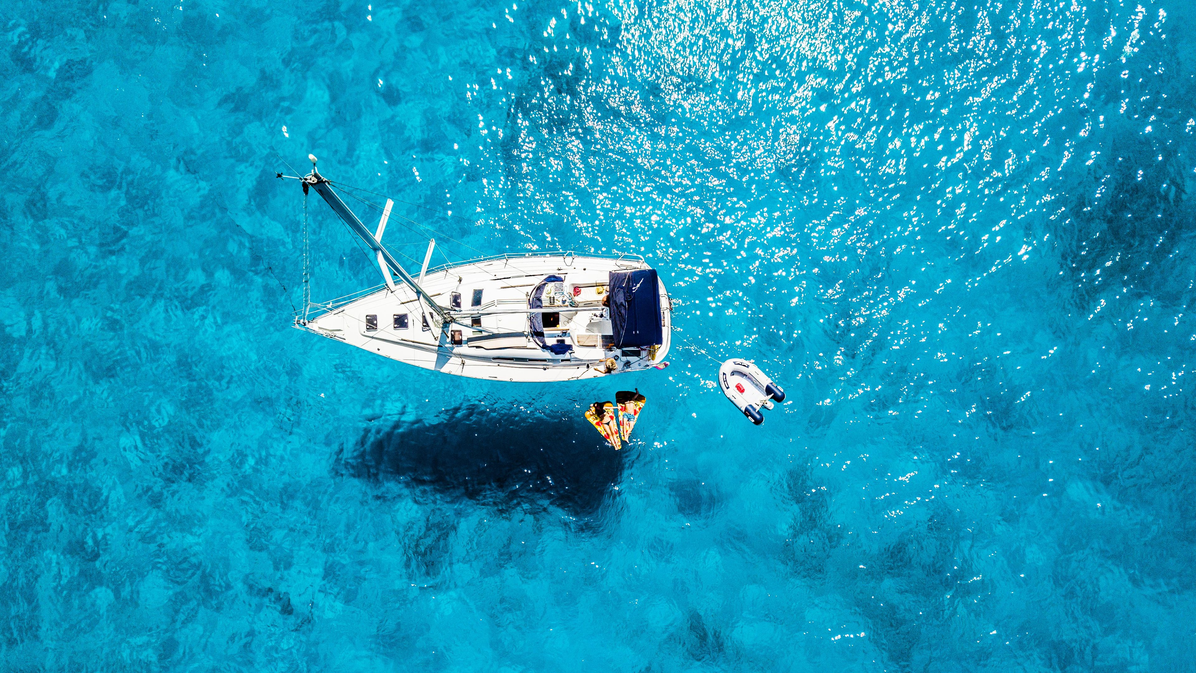 3840x2160 Blue Sea Boat 4K HD Wallpaper