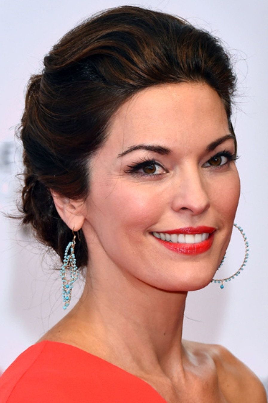 897x1345 Alana de la Garza Image