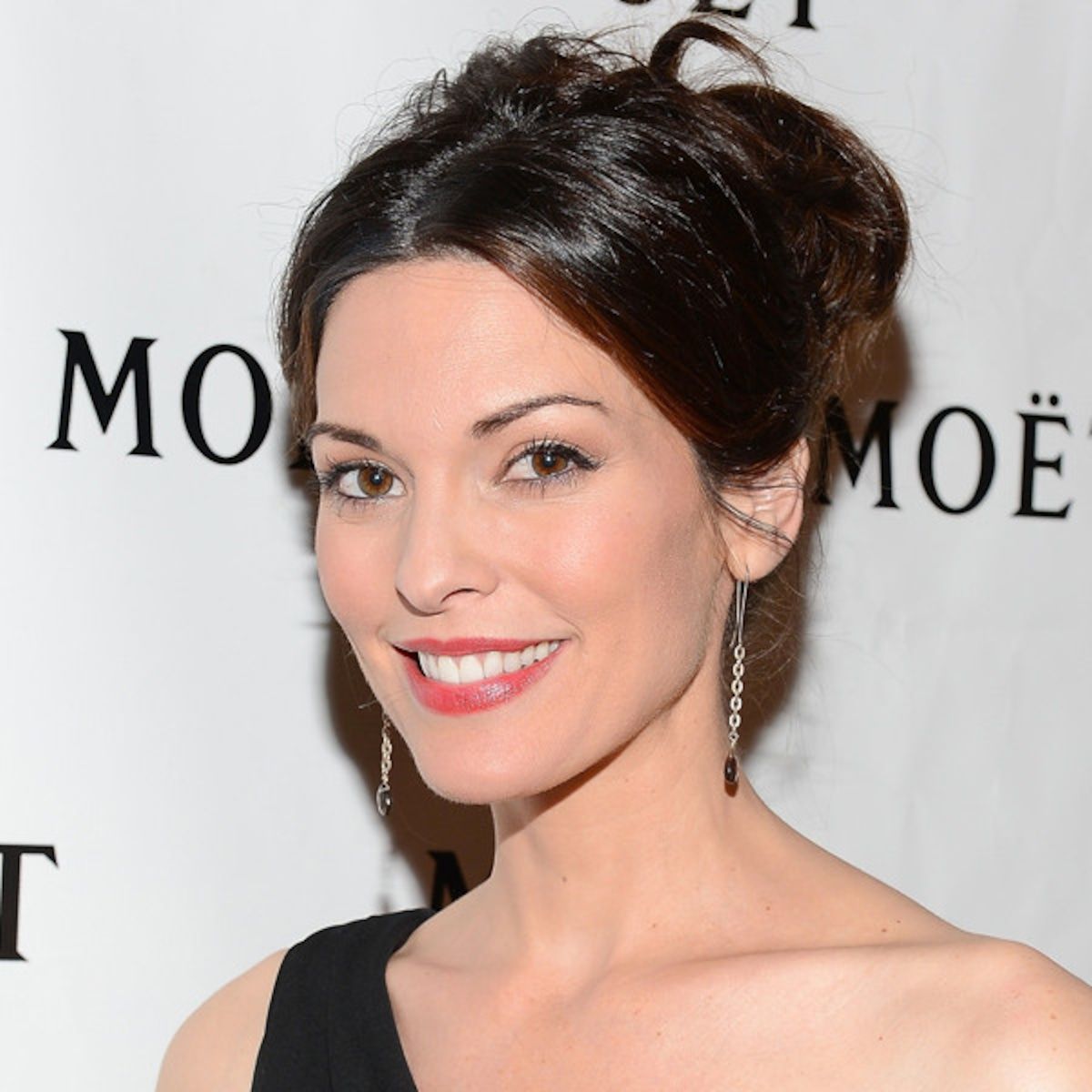 1200x1200 Alana De La Garza Welcomes a Baby Girl