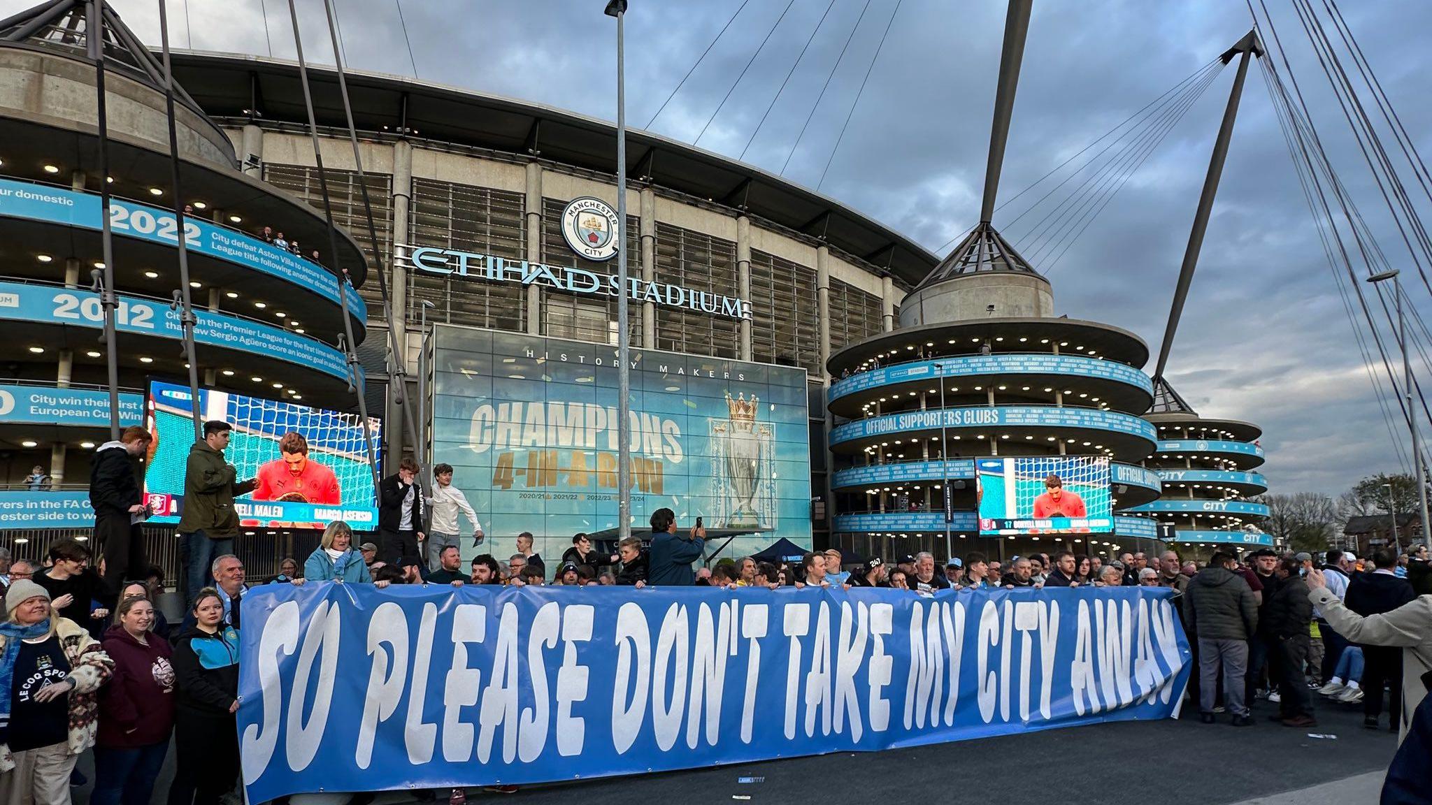 2048x1152 Man City news: Champions League ticket price cuts
