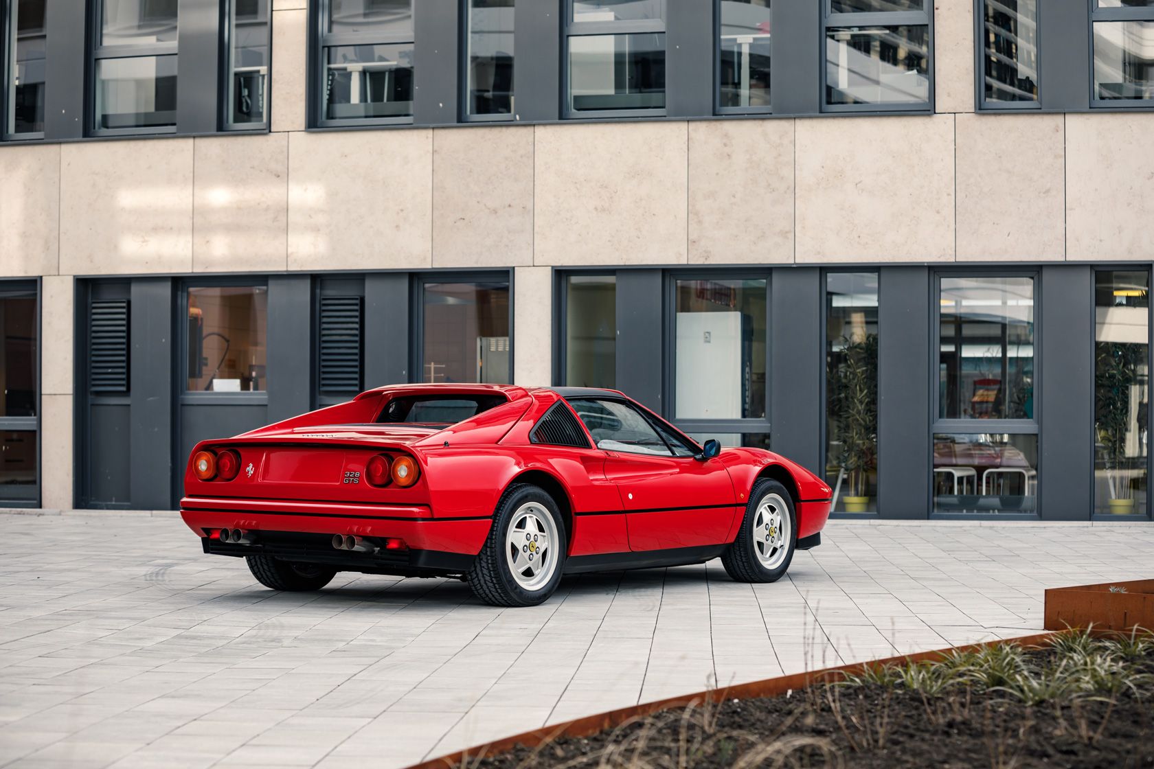 1680x1120 Ferrari 328 GTS