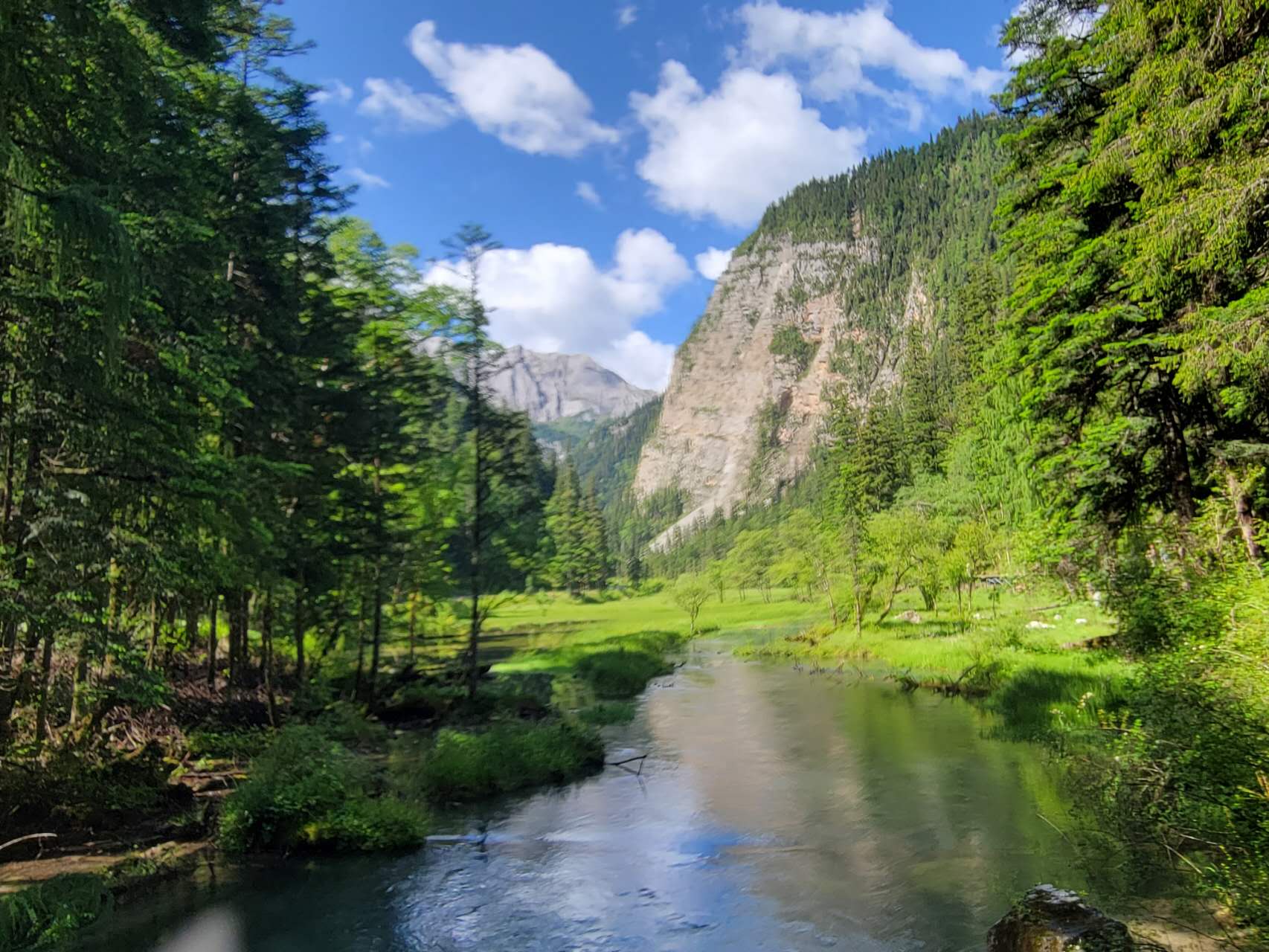 1706x1280 Summer Hiking with my grandma at Jiuzhai Valley National Park, Sichuan, China