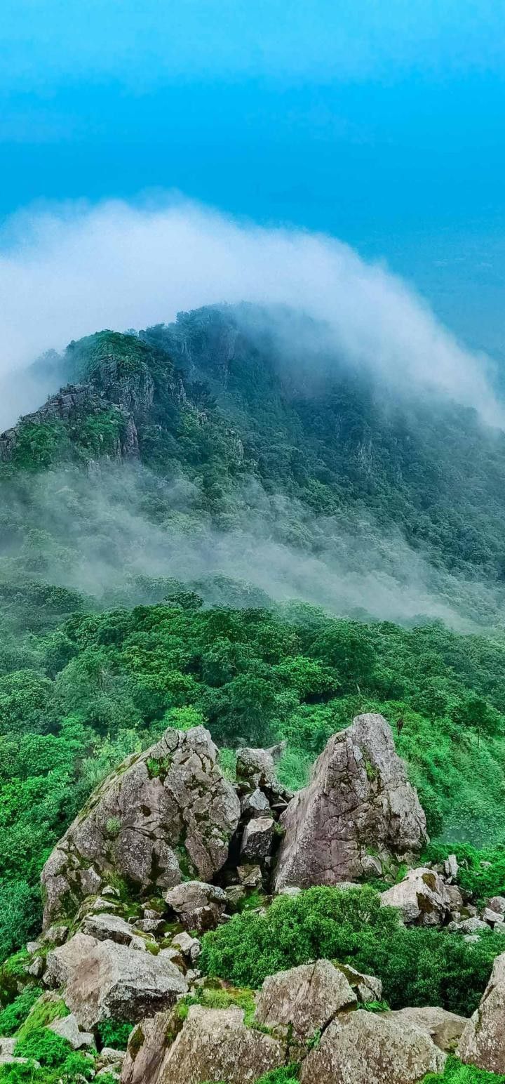 720x1544 Majestic Mountain Peak. Beautiful nature wallpaper, Getty image, Madhu