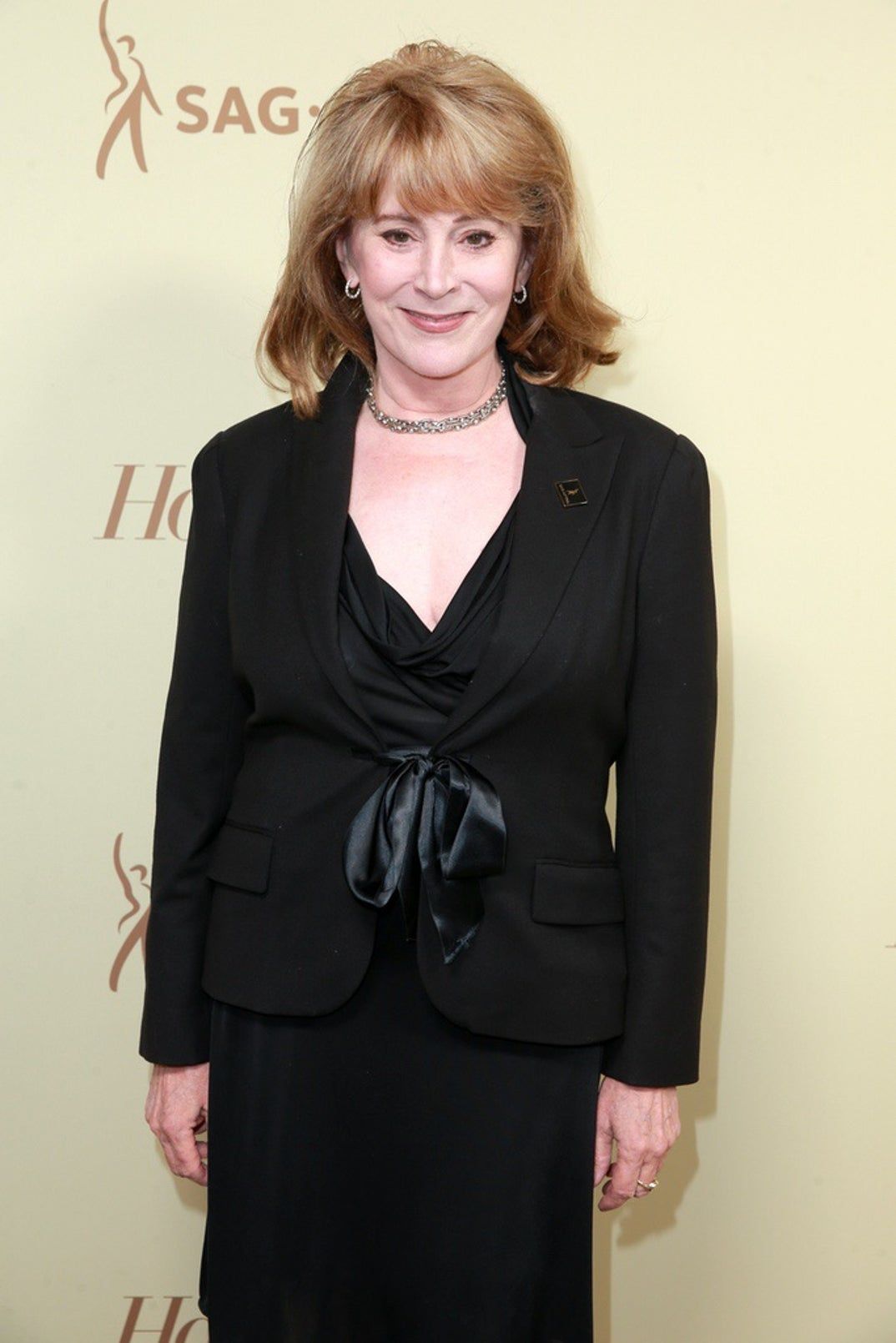 1074x1610 Patricia Richardsonrs