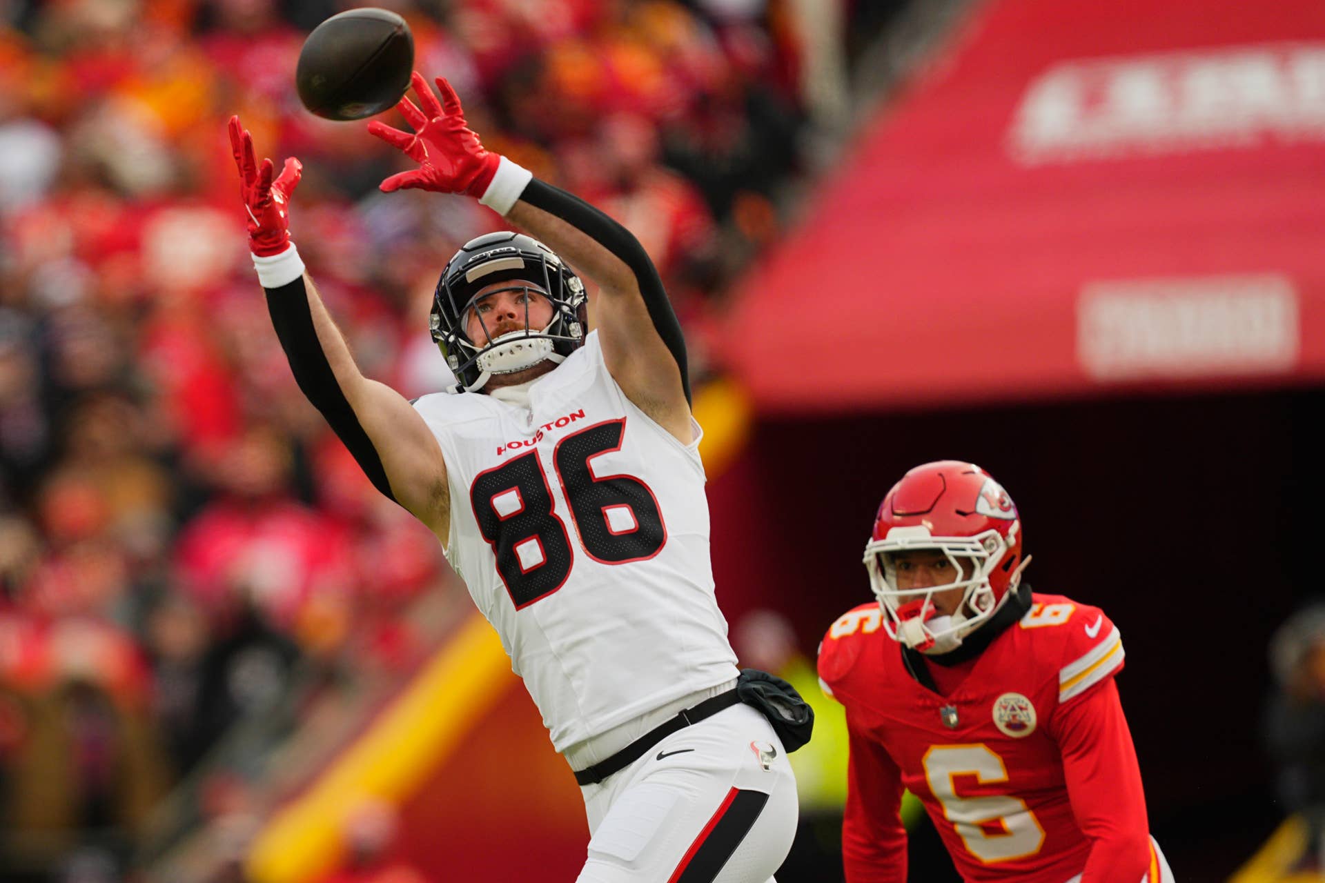 1920x1280 Texans Announce Dalton Schultz News After Leaving Patriots Game