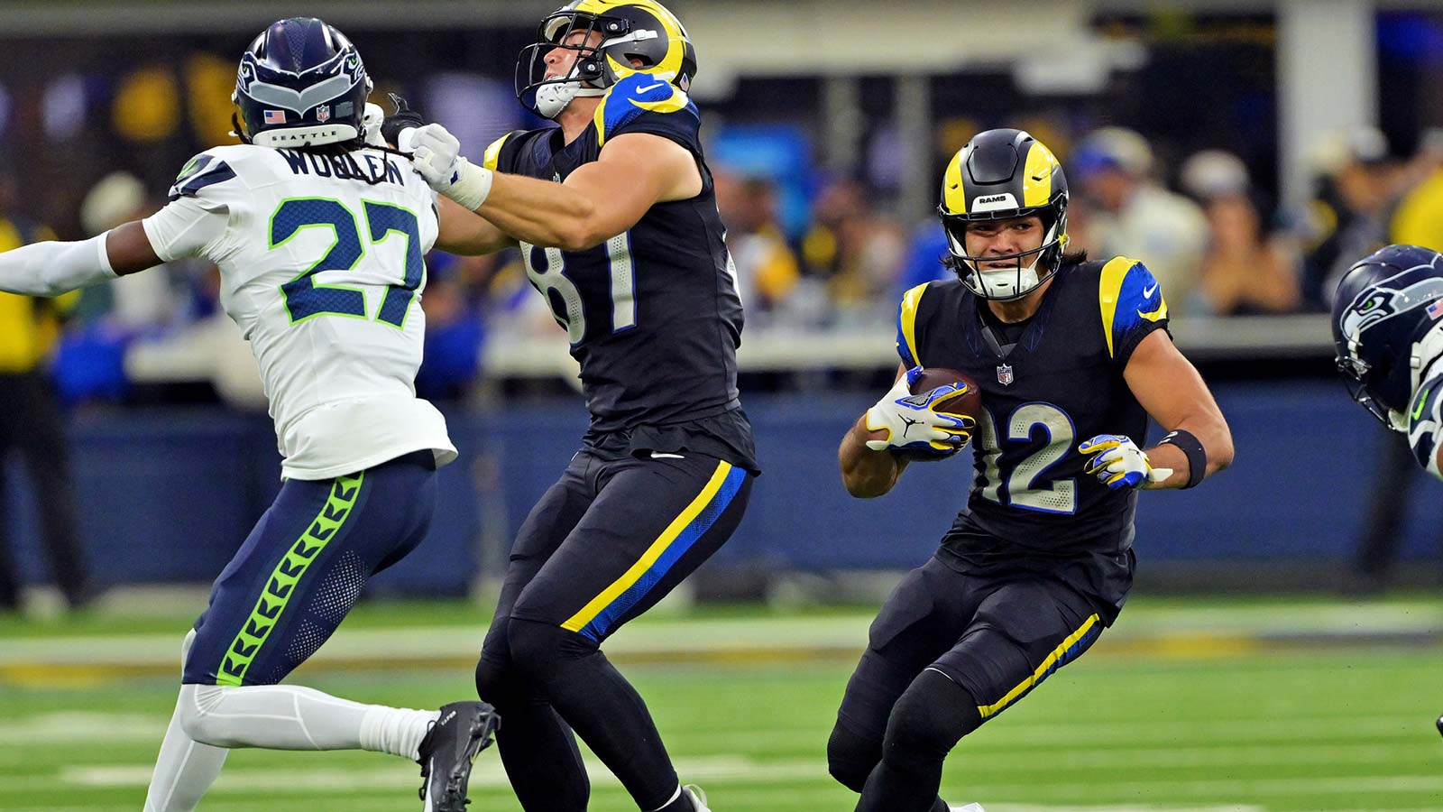 1600x900 Rams news: L.A. lose key offensive pieces on IR amid playoff push
