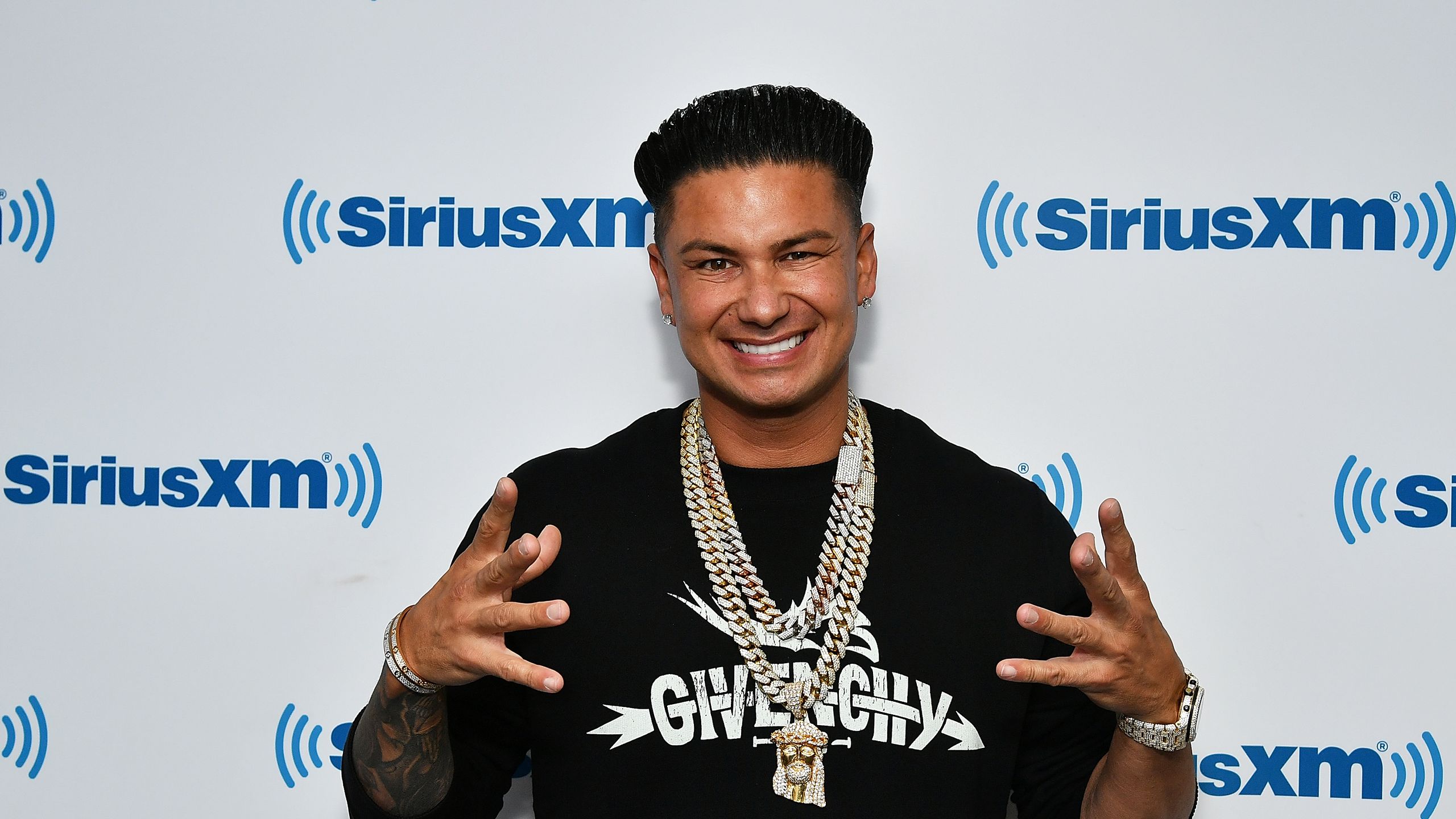 2560x1440 Pauly D of 'Jersey Shore' Posted a Selfie Without Hair Gel and Fans Are Shocked