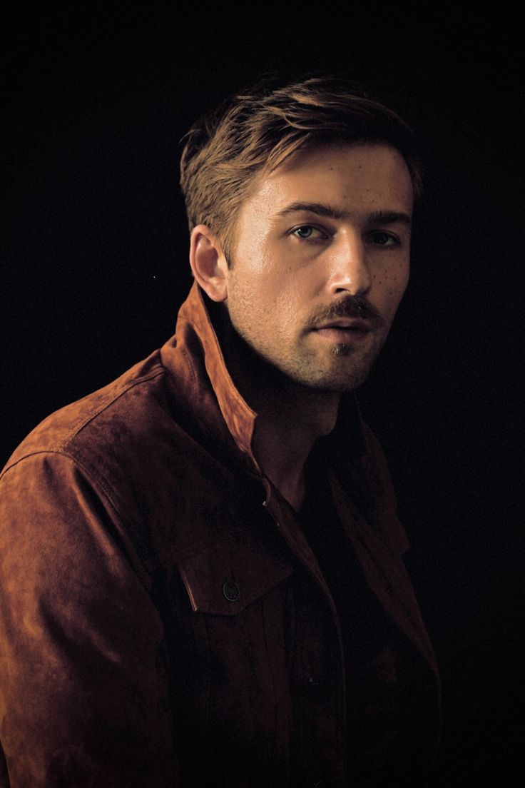 736x1104 Brandon Sklenar